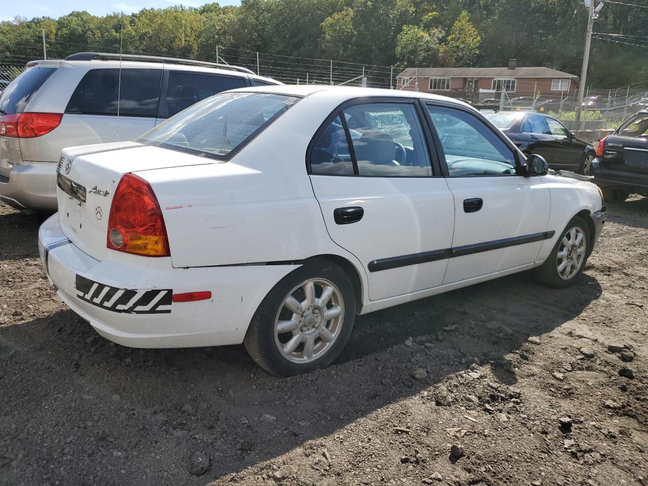 2004 Hyundai Accent Gl White vin: KMHCG45C94U500705