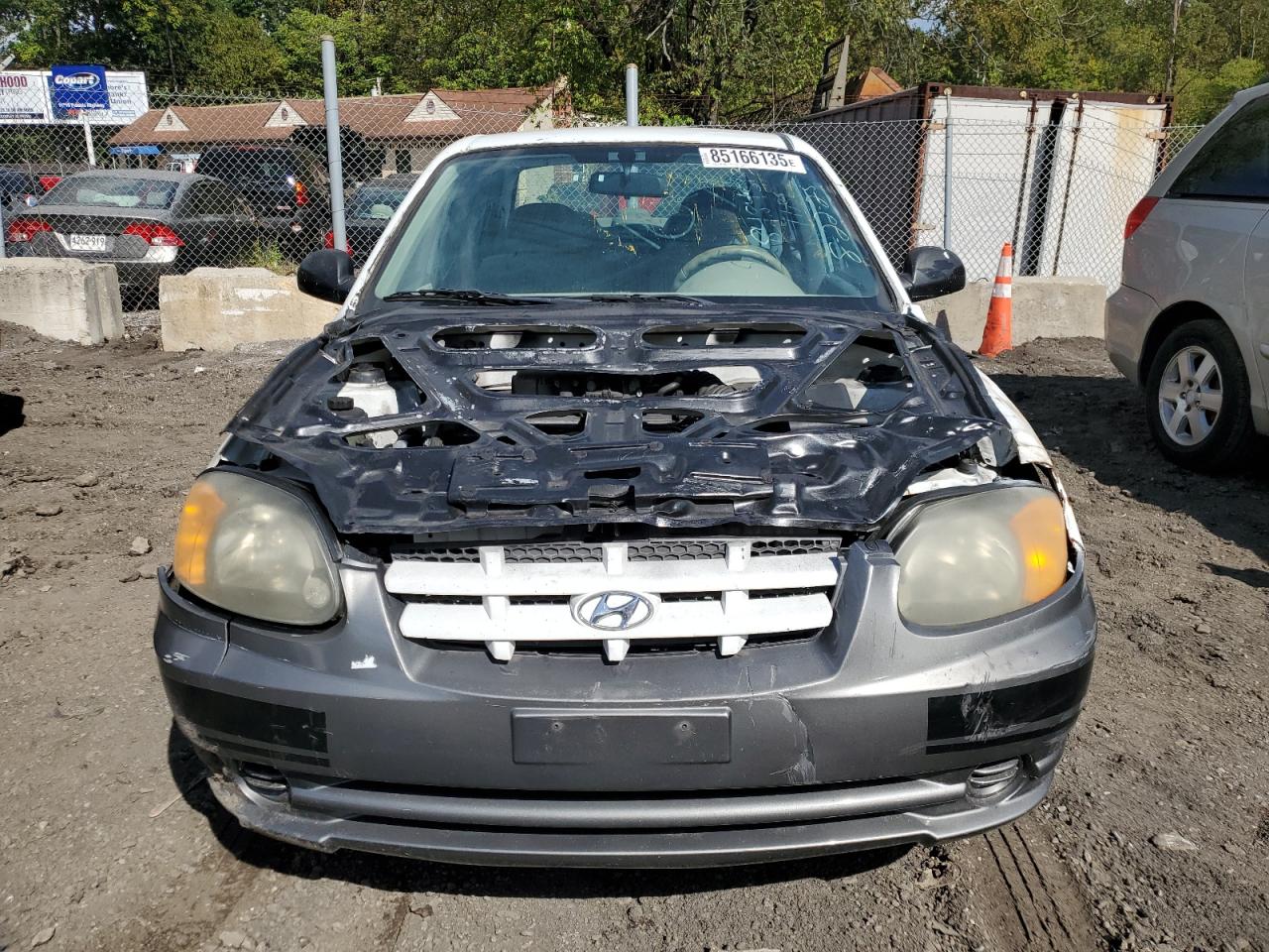 2004 Hyundai Accent Gl White vin: KMHCG45C94U500705