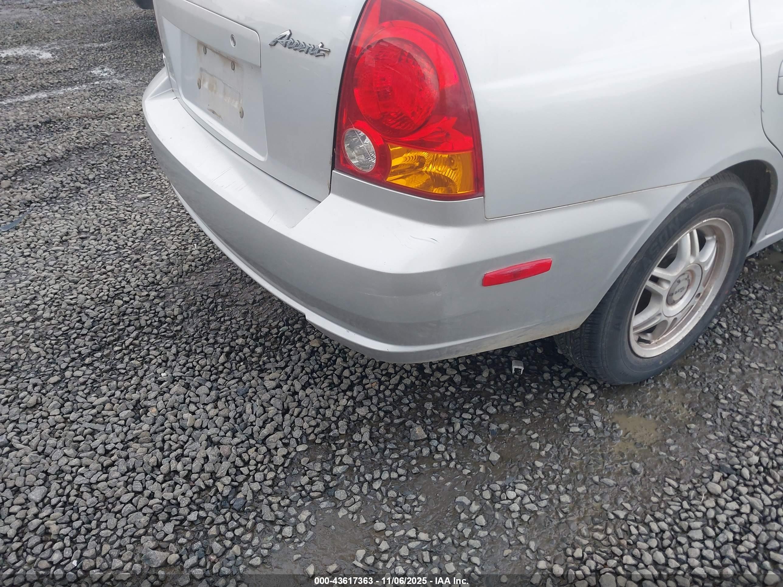 2004 Hyundai Accent Gl Silver vin: KMHCG45C94U509243