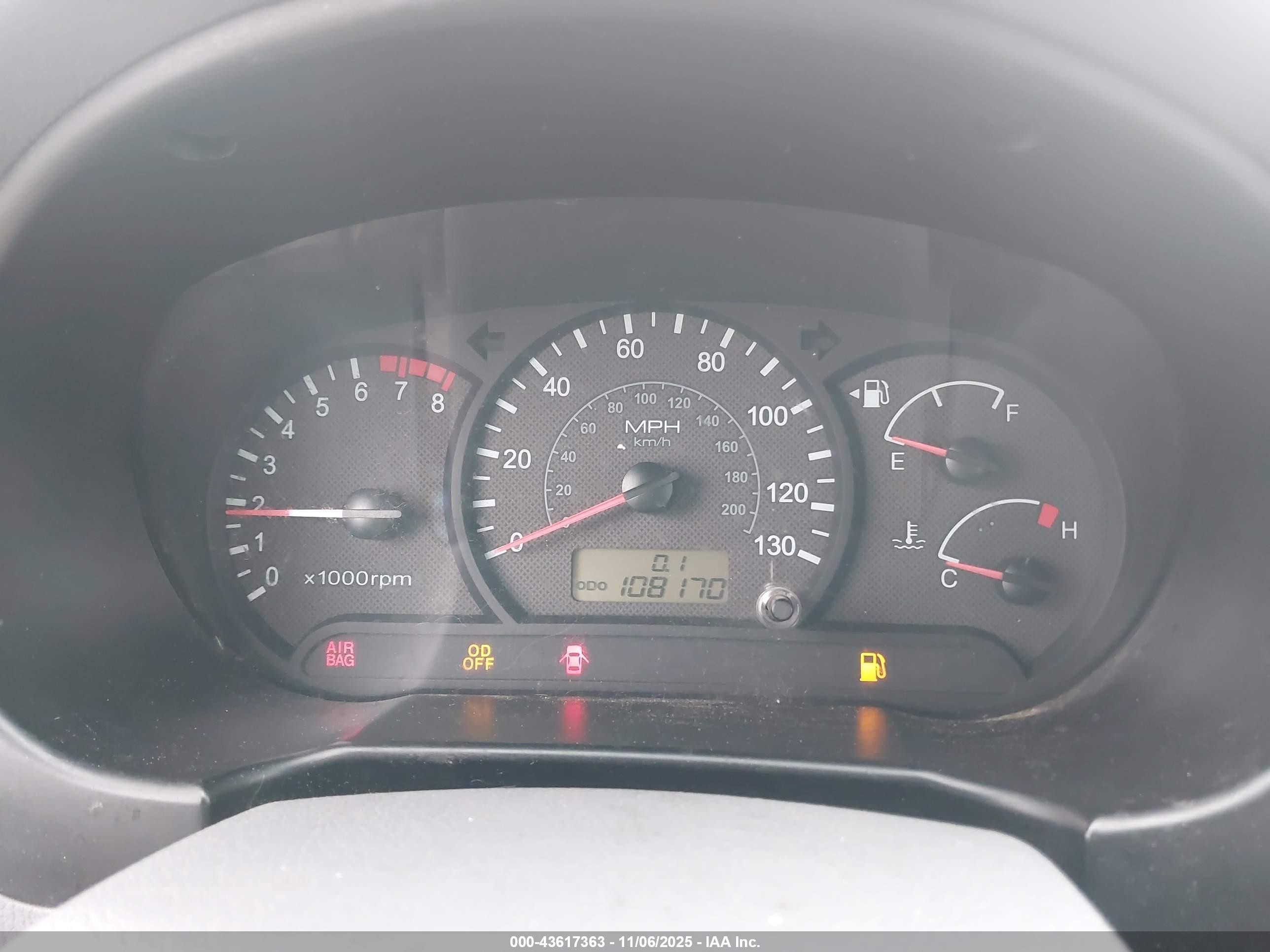 2004 Hyundai Accent Gl Silver vin: KMHCG45C94U509243