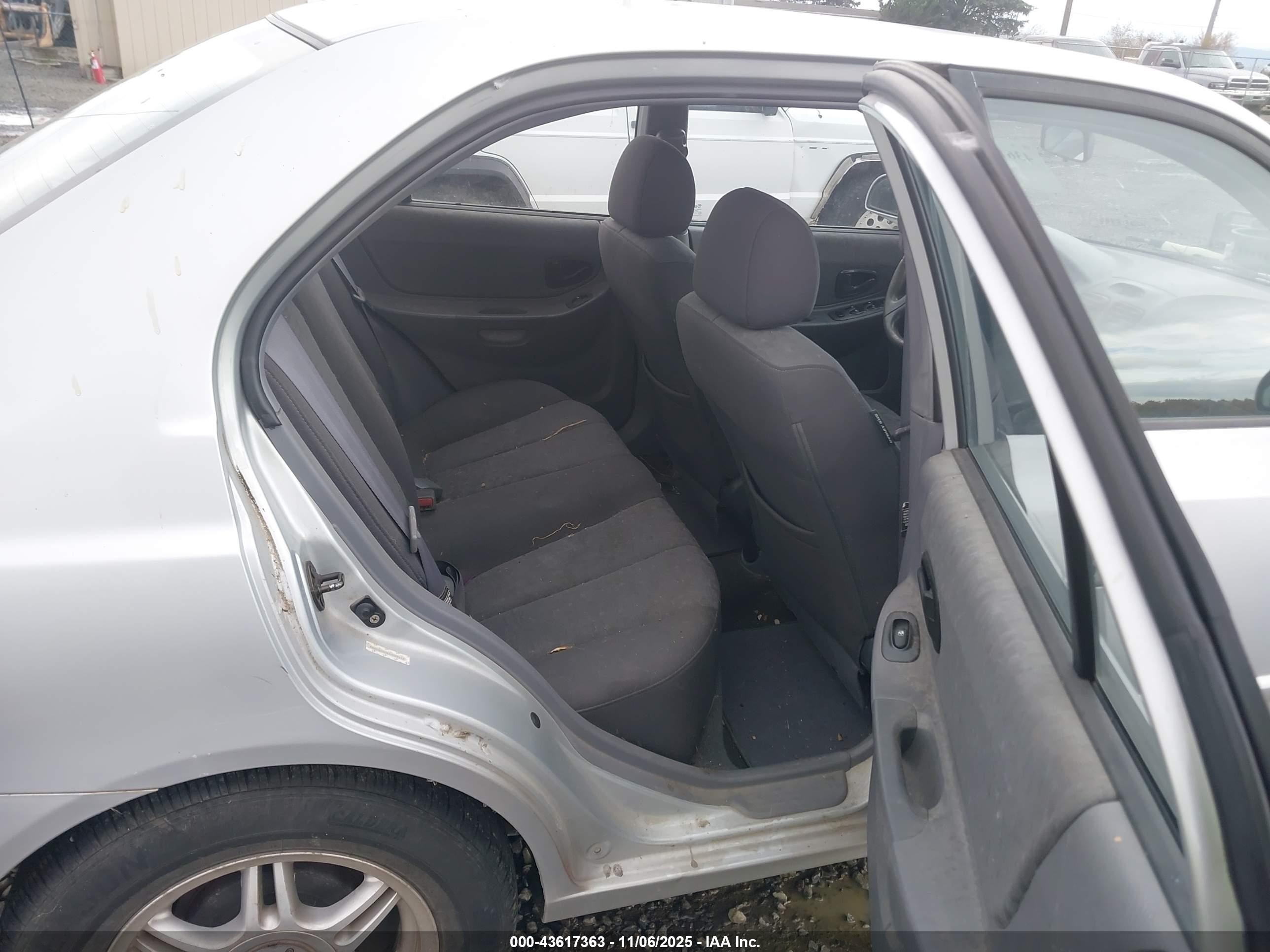2004 Hyundai Accent Gl Silver vin: KMHCG45C94U509243
