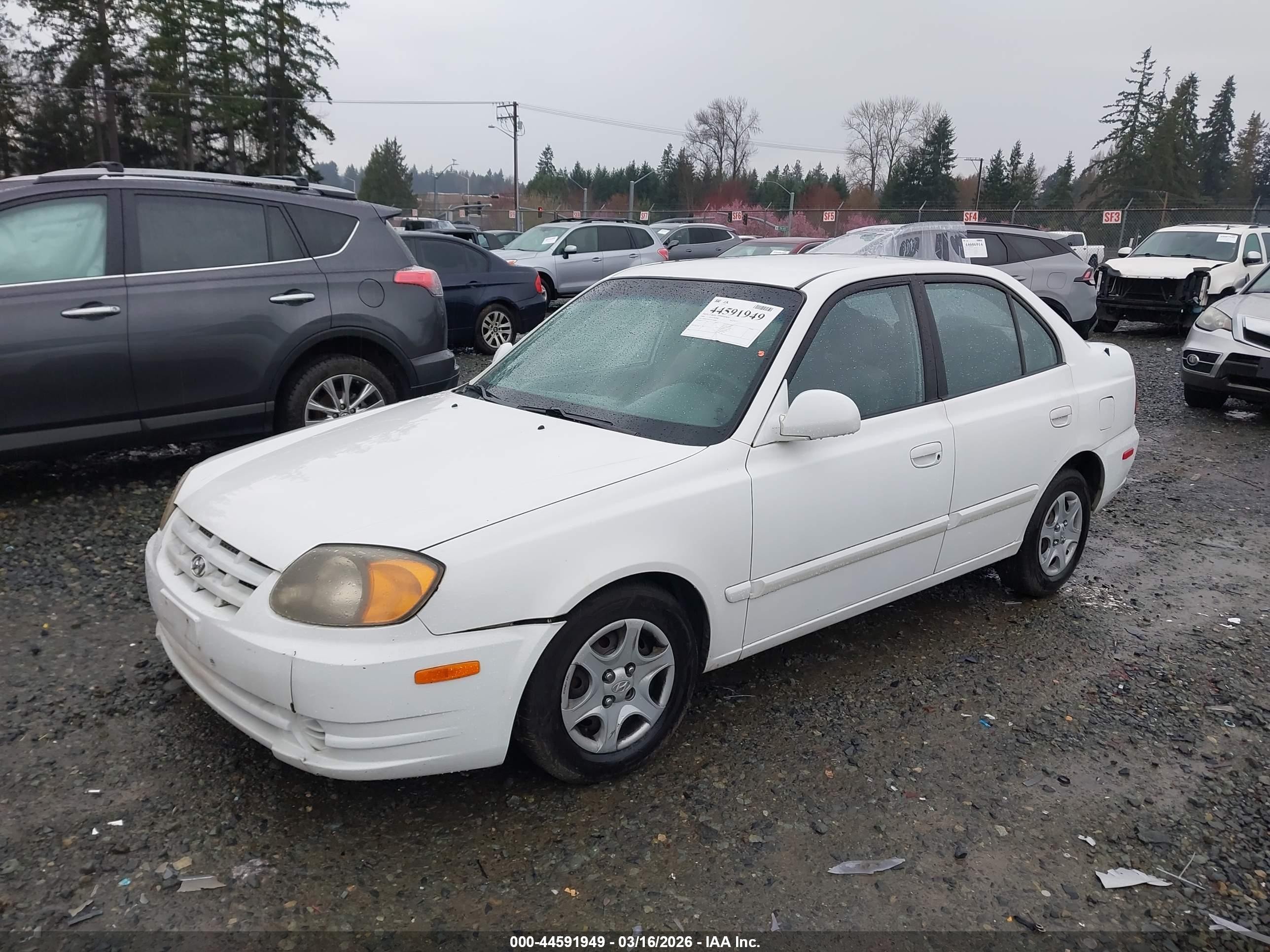 2004 Hyundai Accent Gl White vin: KMHCG45C94U546082