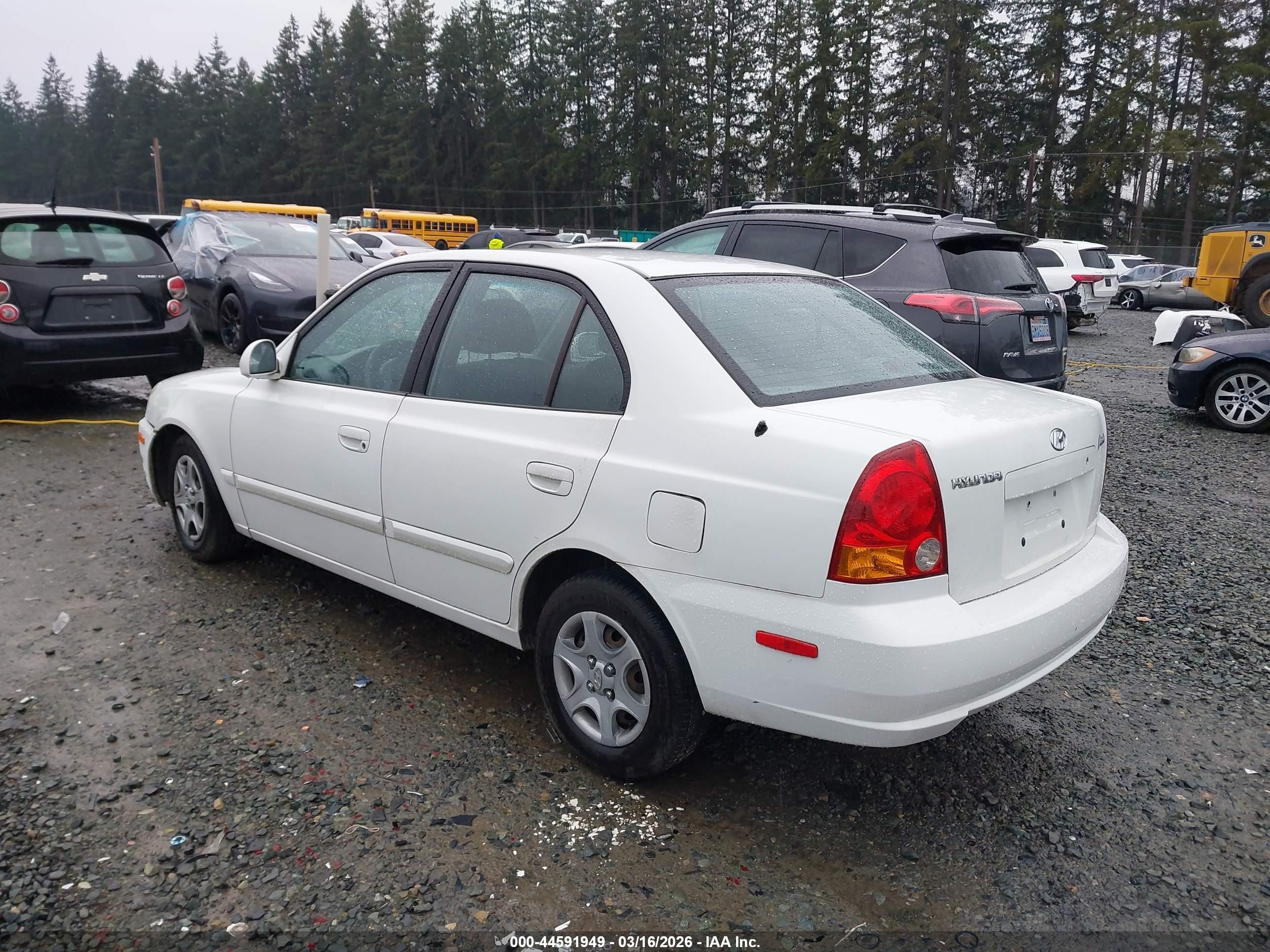 2004 Hyundai Accent Gl White vin: KMHCG45C94U546082