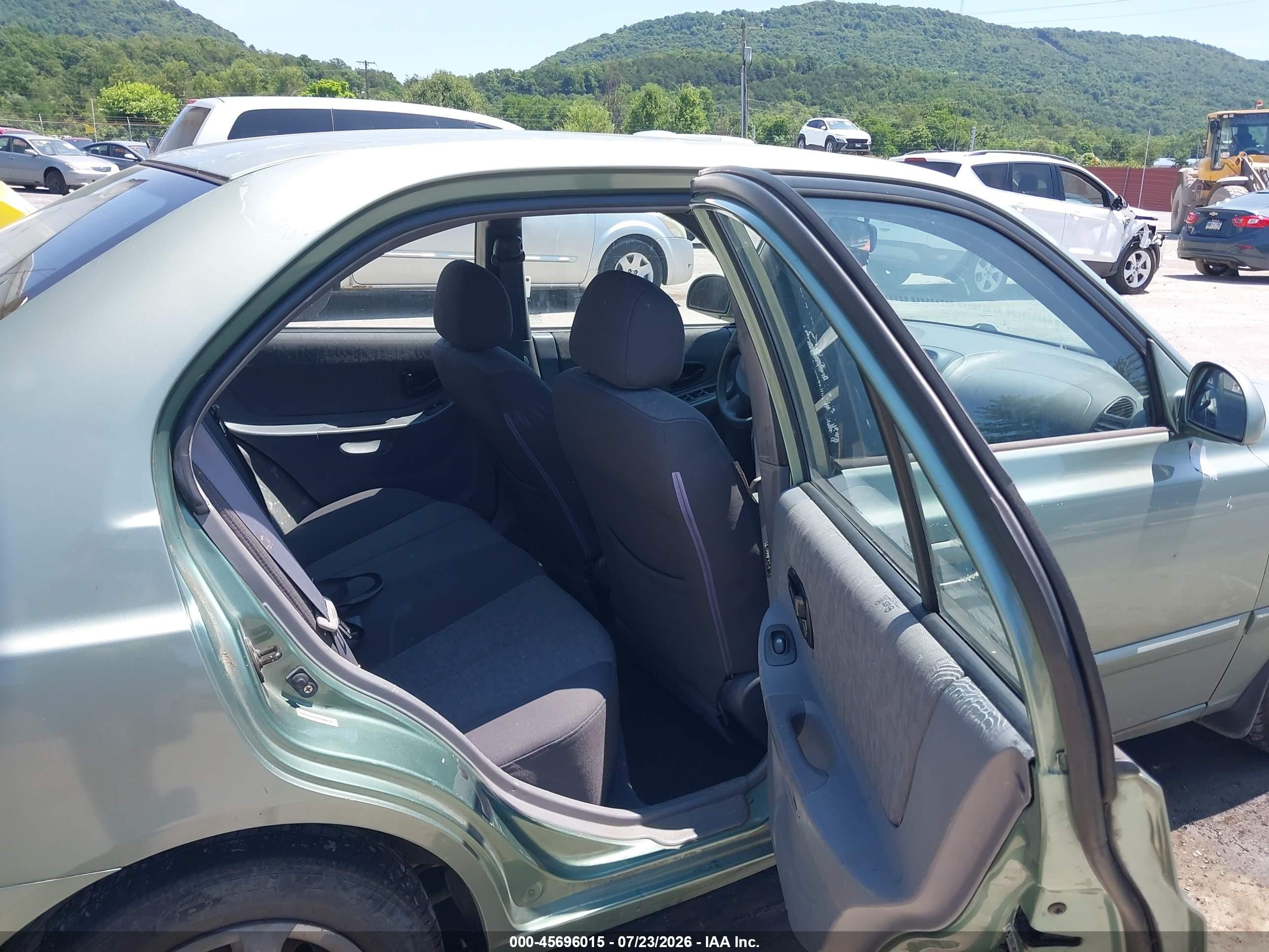 2005 Hyundai Accent Gls Green vin: KMHCG45C95U616147