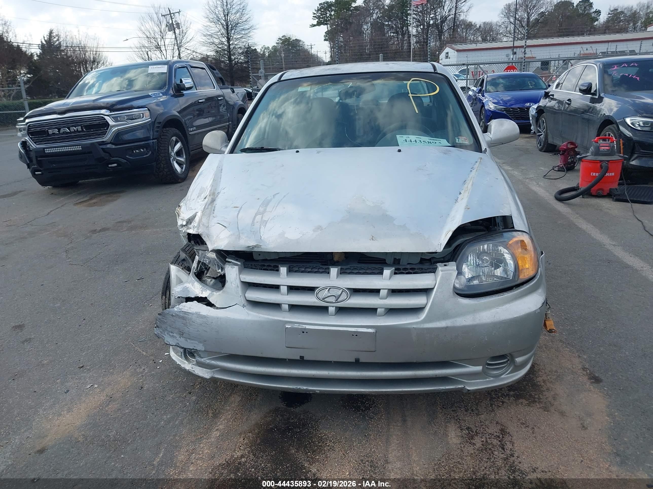 2004 Hyundai Accent Gl Silver vin: KMHCG45CX4U499189