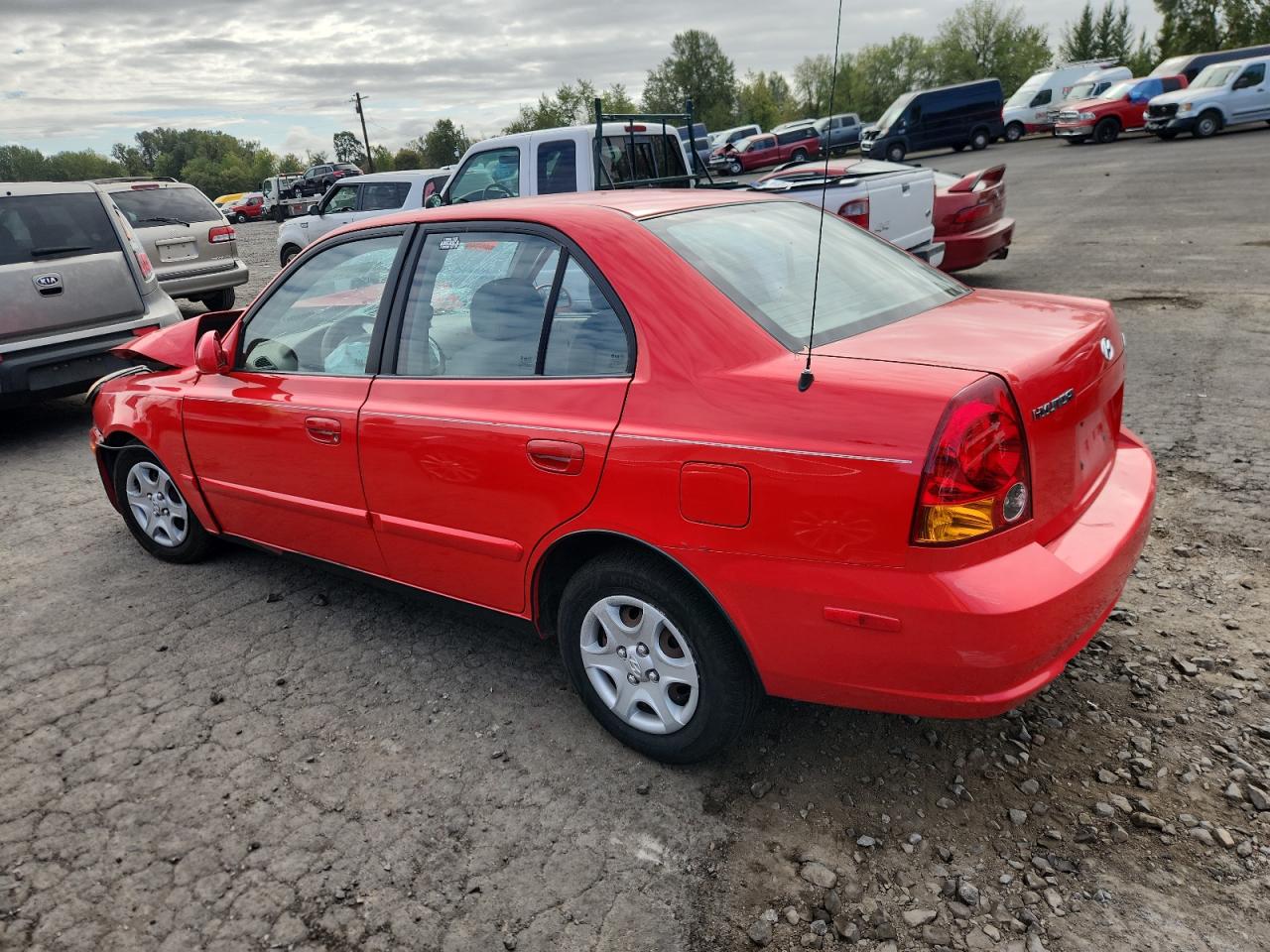 2004 Hyundai Accent Gl Red vin: KMHCG45CX4U504214