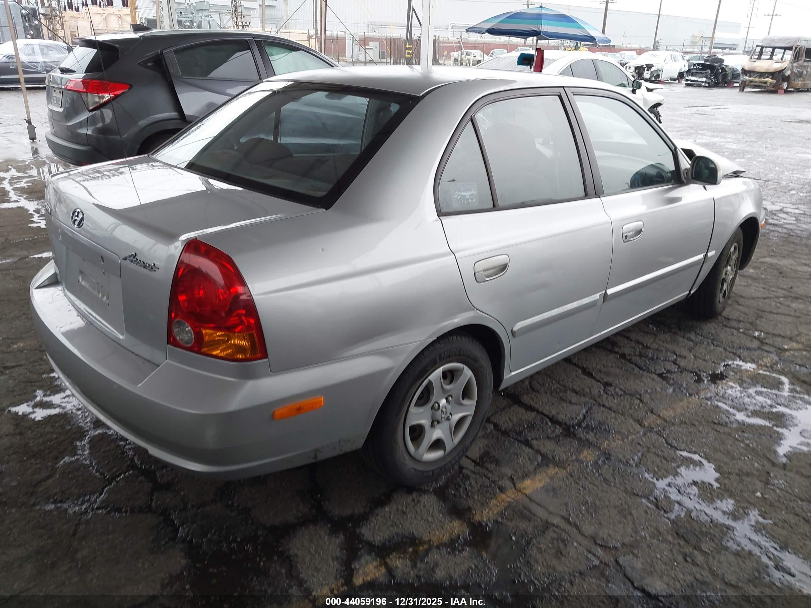 2004 Hyundai Accent Gl Серебряный vin: KMHCG45CX4U534507