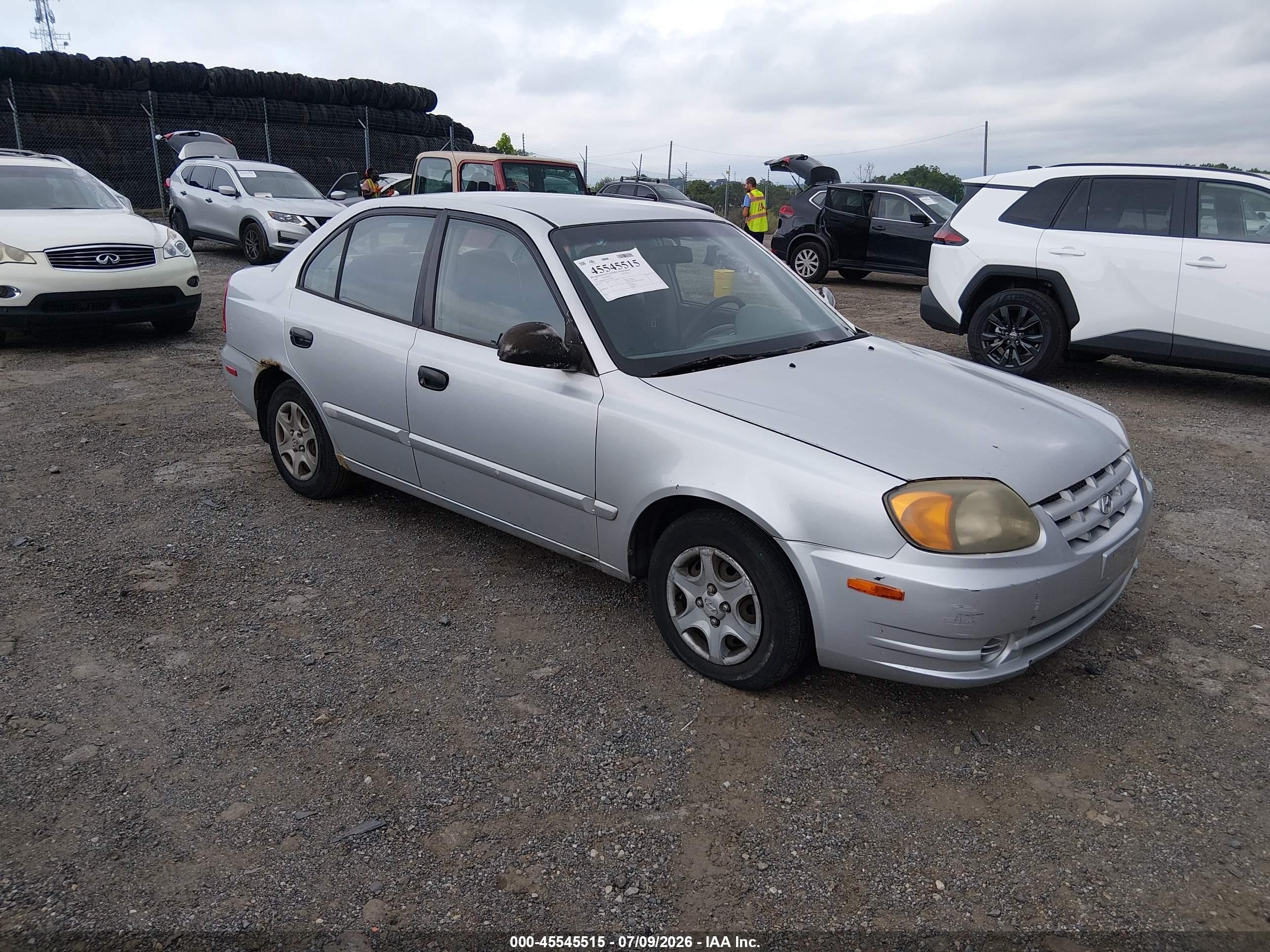 KMHCG45CX5U592862