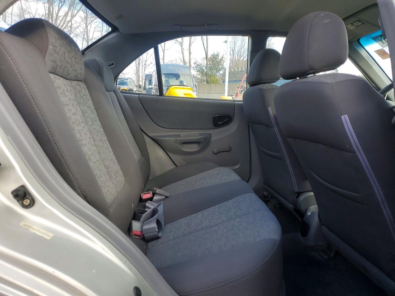 2005 Hyundai Accent Gls Silver vin: KMHCG45CX5U598645