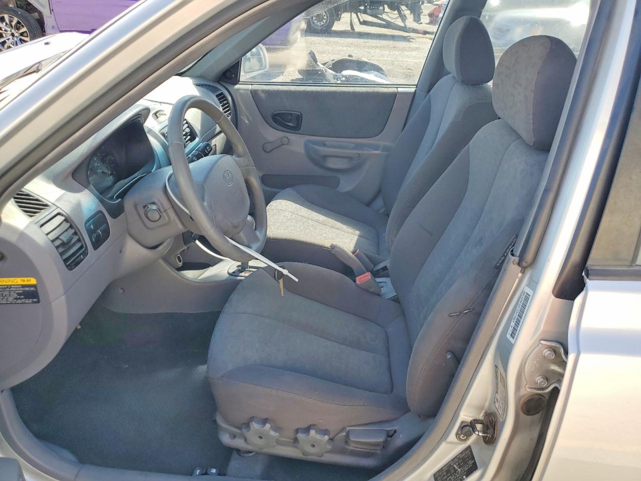 2005 Hyundai Accent Gl Silver vin: KMHCG45CX5U625326