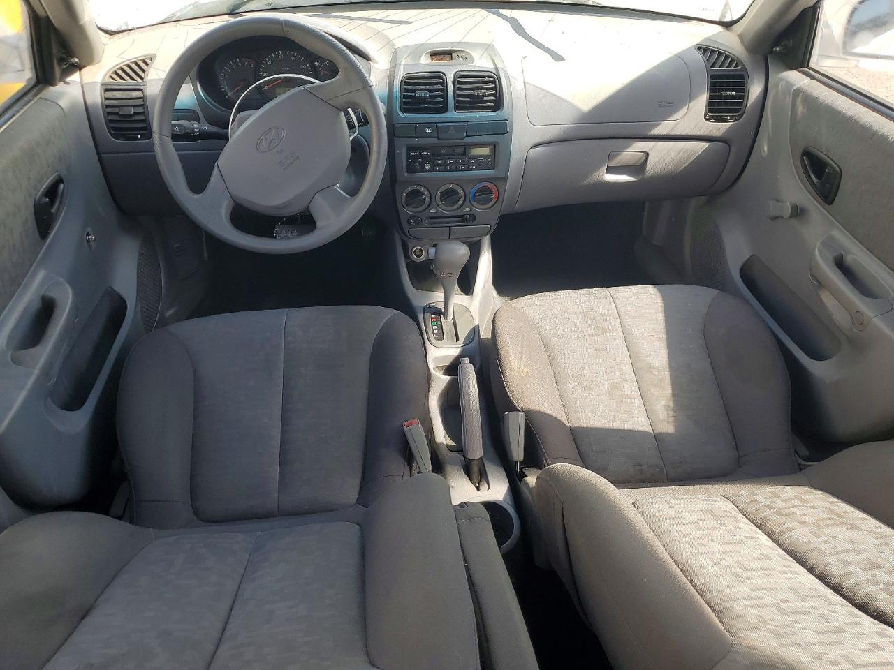 2005 Hyundai Accent Gl Silver vin: KMHCG45CX5U625326