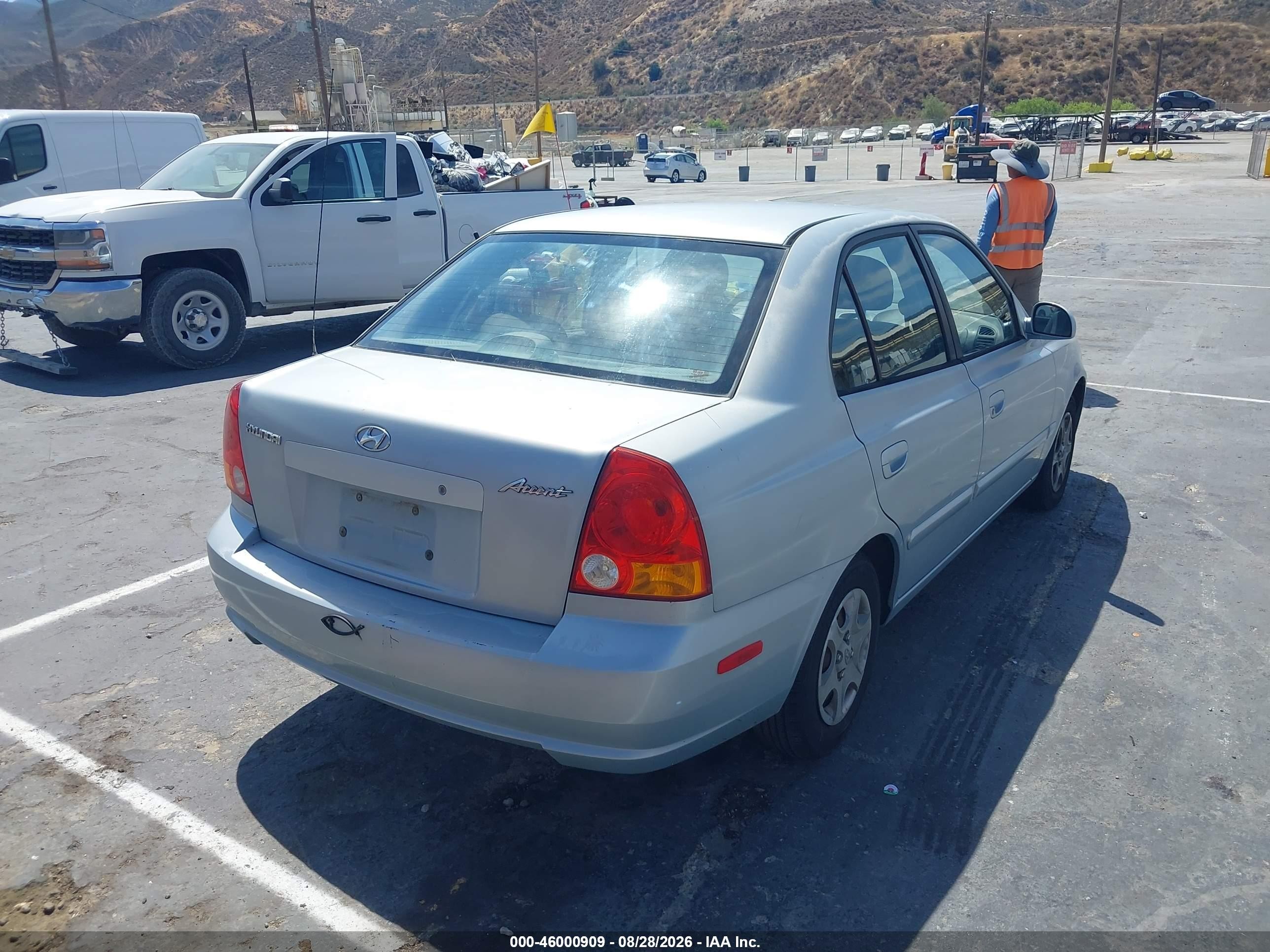 2005 Hyundai Accent Gls Blue vin: KMHCG45CX5U635886