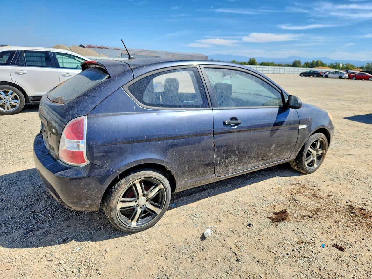 2007 Hyundai Accent Gs Gray vin: KMHCM36C07U037519