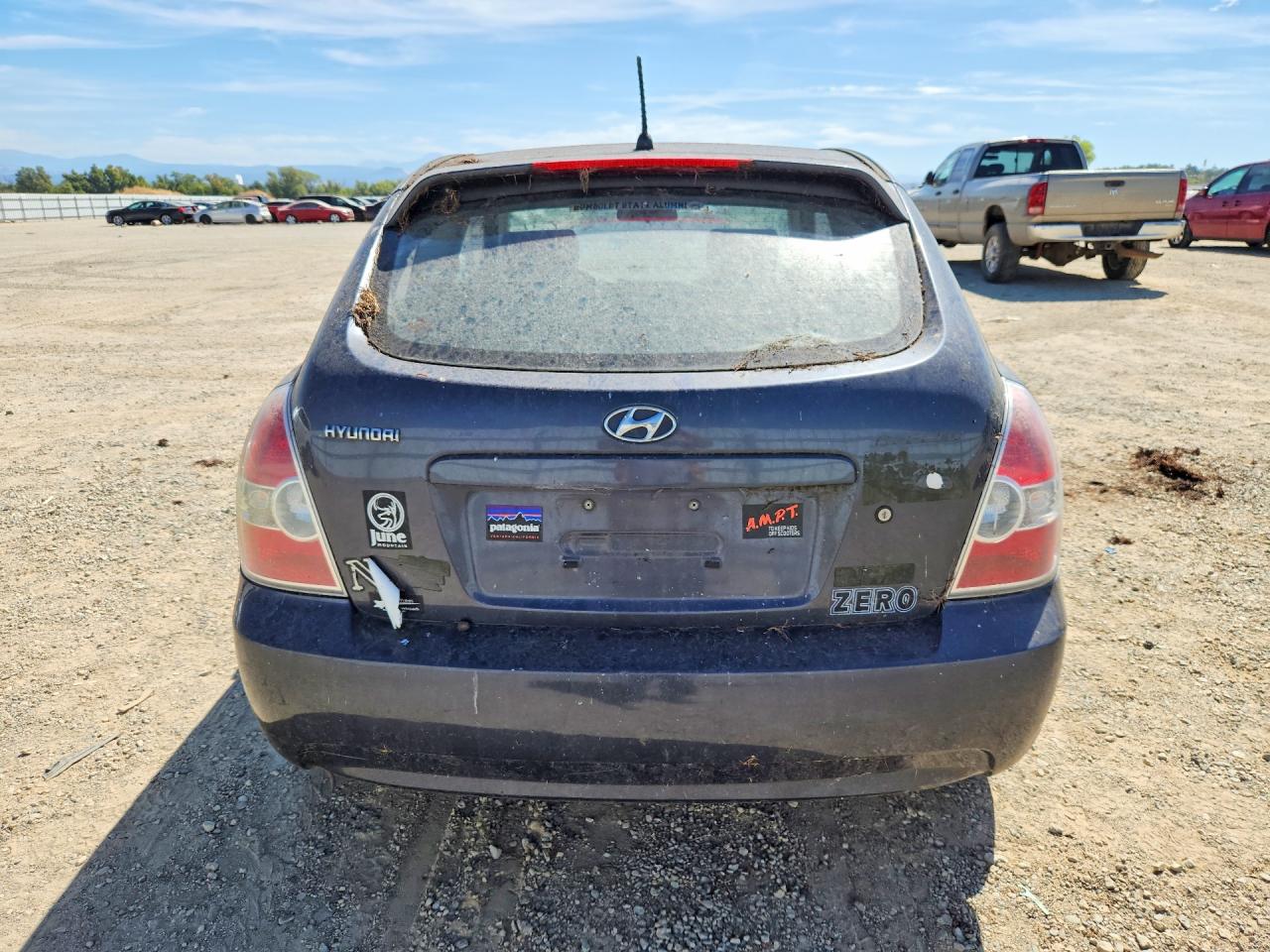 2007 Hyundai Accent Gs Gray vin: KMHCM36C07U037519