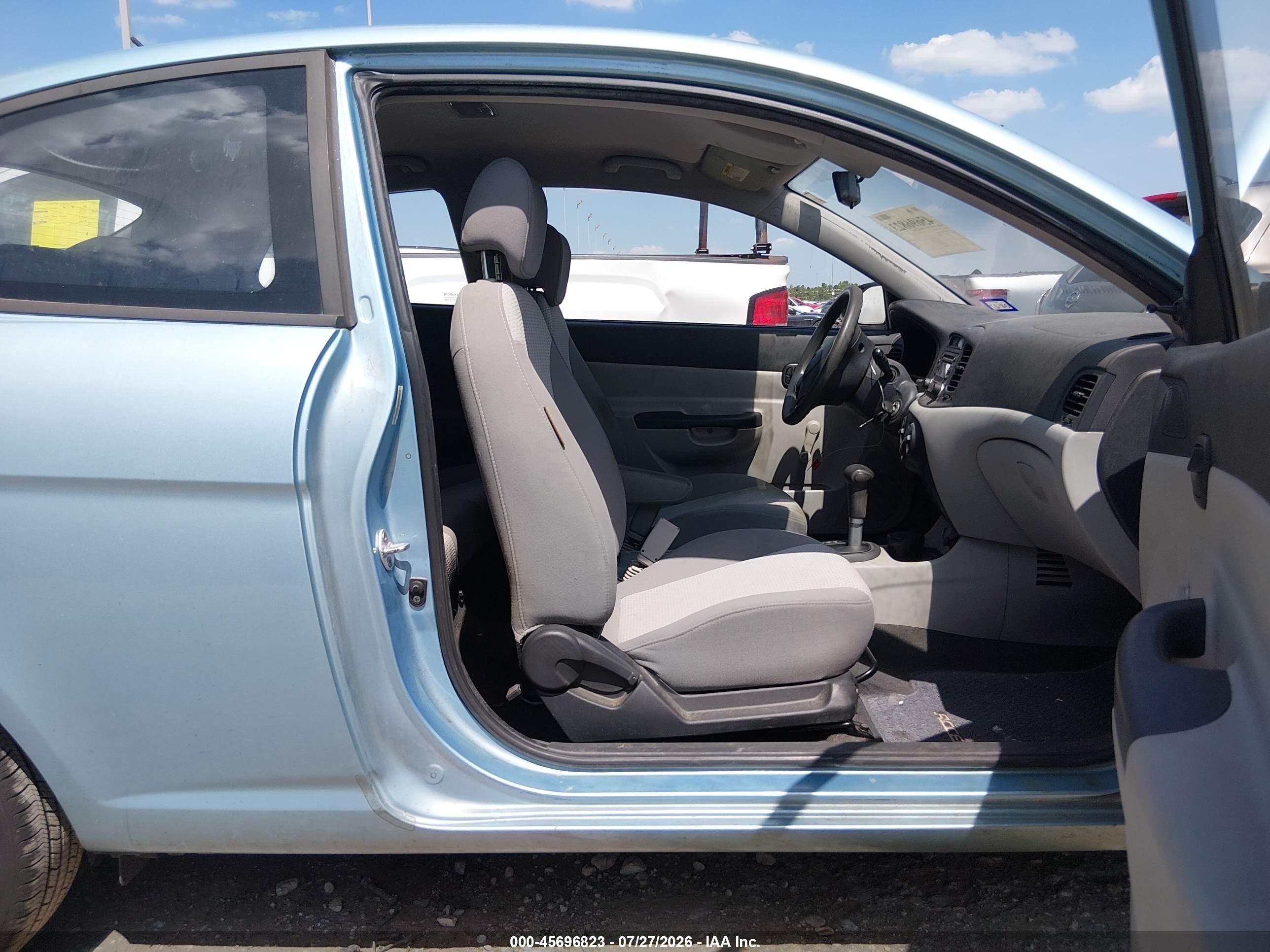 2008 Hyundai Accent Gs Blue vin: KMHCM36C08U073387