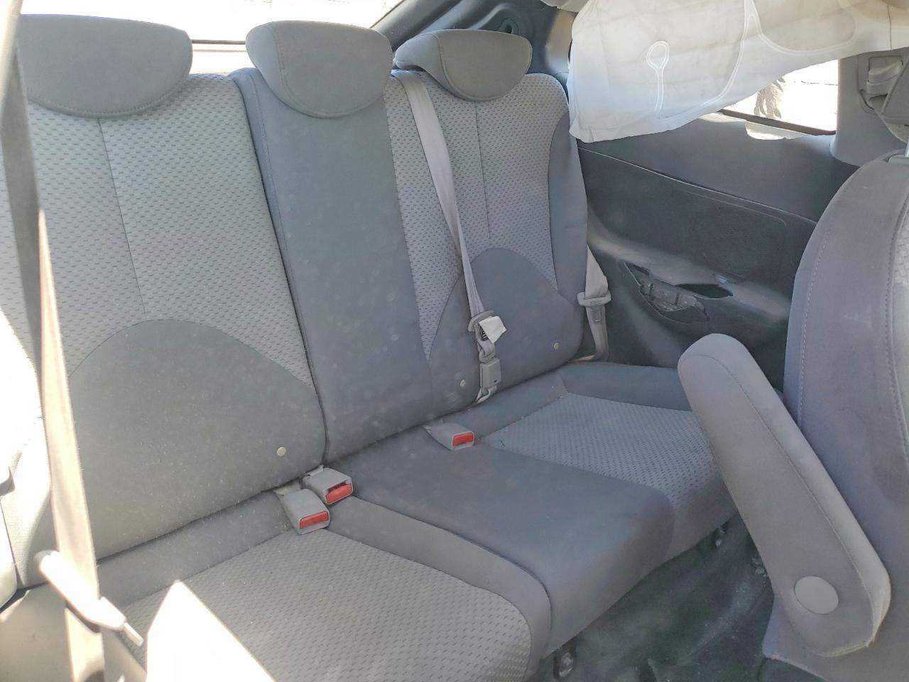 2008 Hyundai Accent Gs White vin: KMHCM36C08U073891