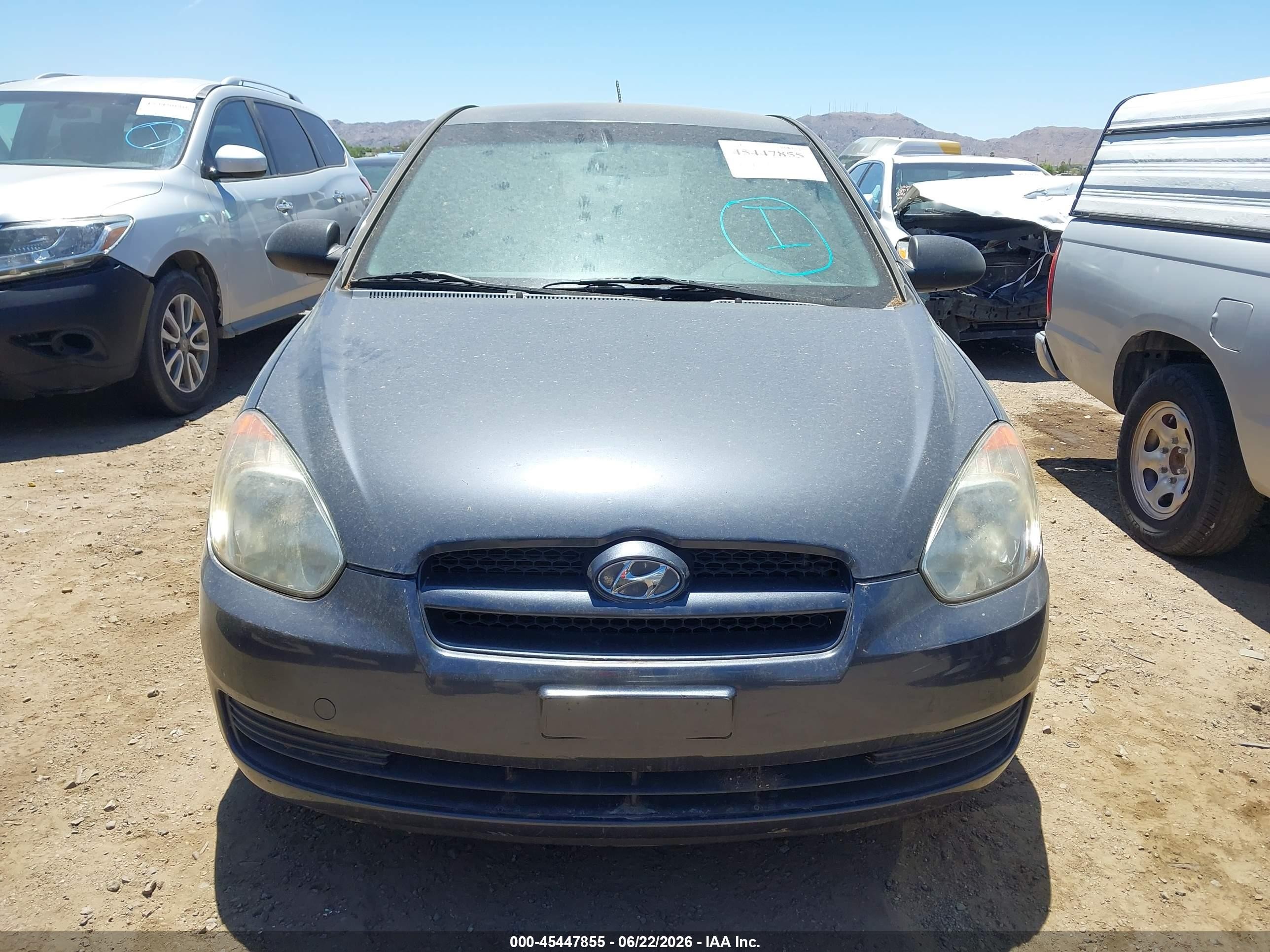 2008 Hyundai Accent Gs Gray vin: KMHCM36C08U083367