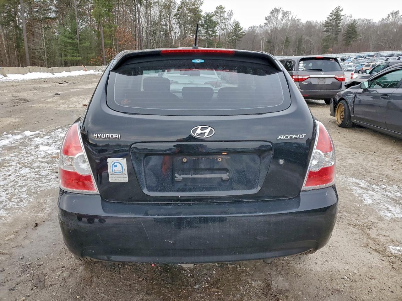 2007 Hyundai Accent Gs Black vin: KMHCM36C17U004304