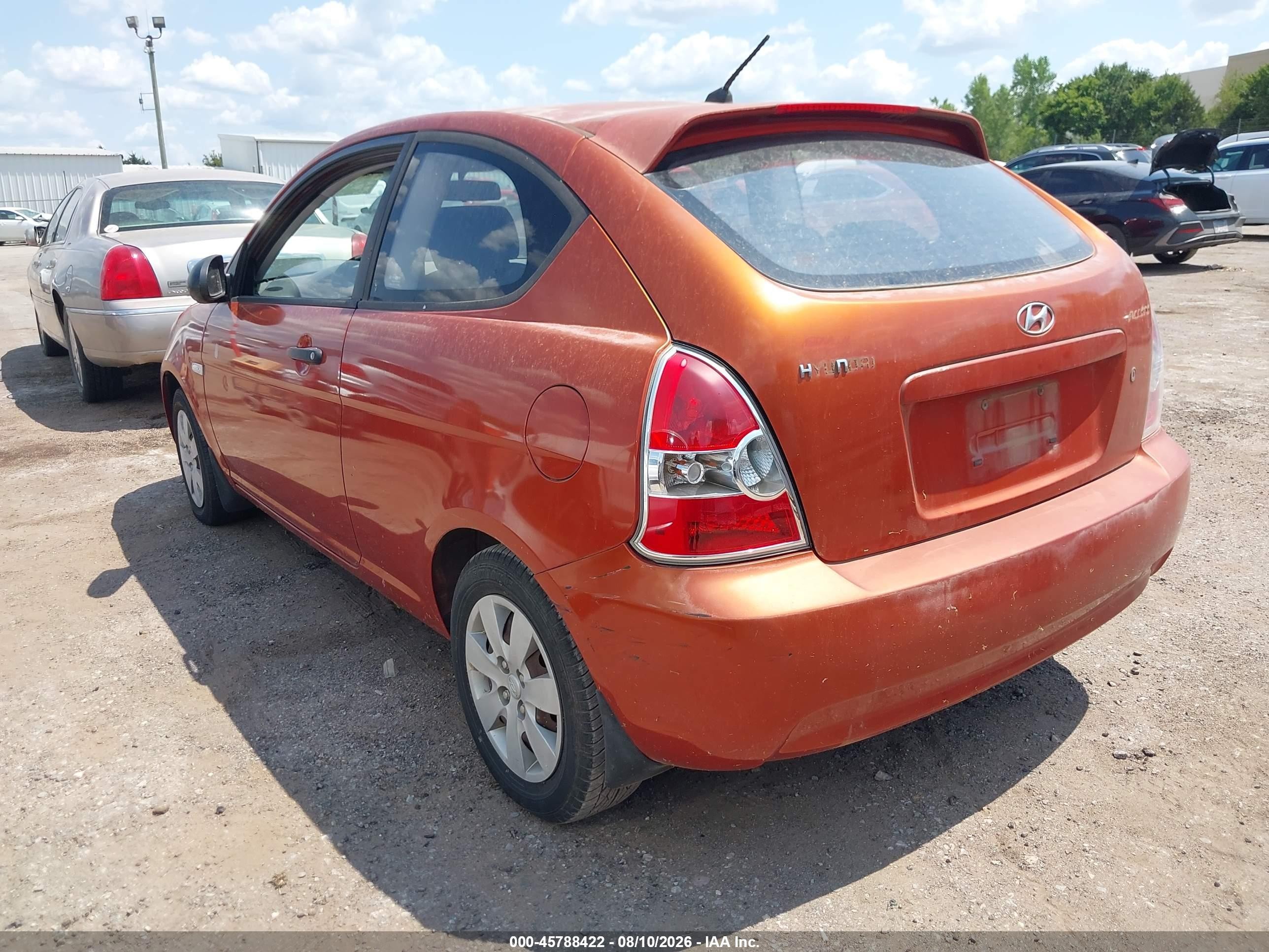2008 Hyundai Accent Gs Orange vin: KMHCM36C18U063838