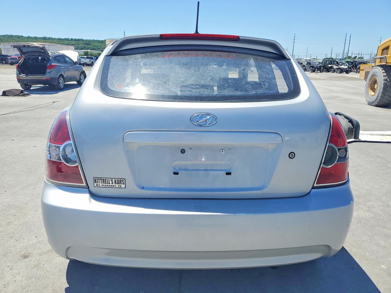 2008 Hyundai Accent Gs Silver vin: KMHCM36C18U095124