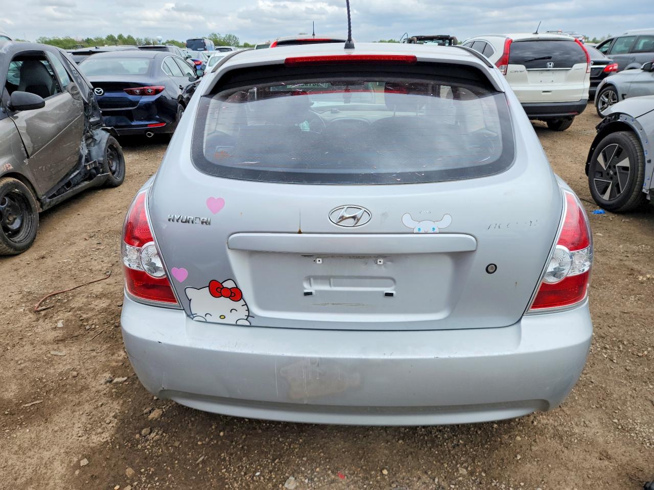 2007 Hyundai Accent Gs Silver vin: KMHCM36C27U040230
