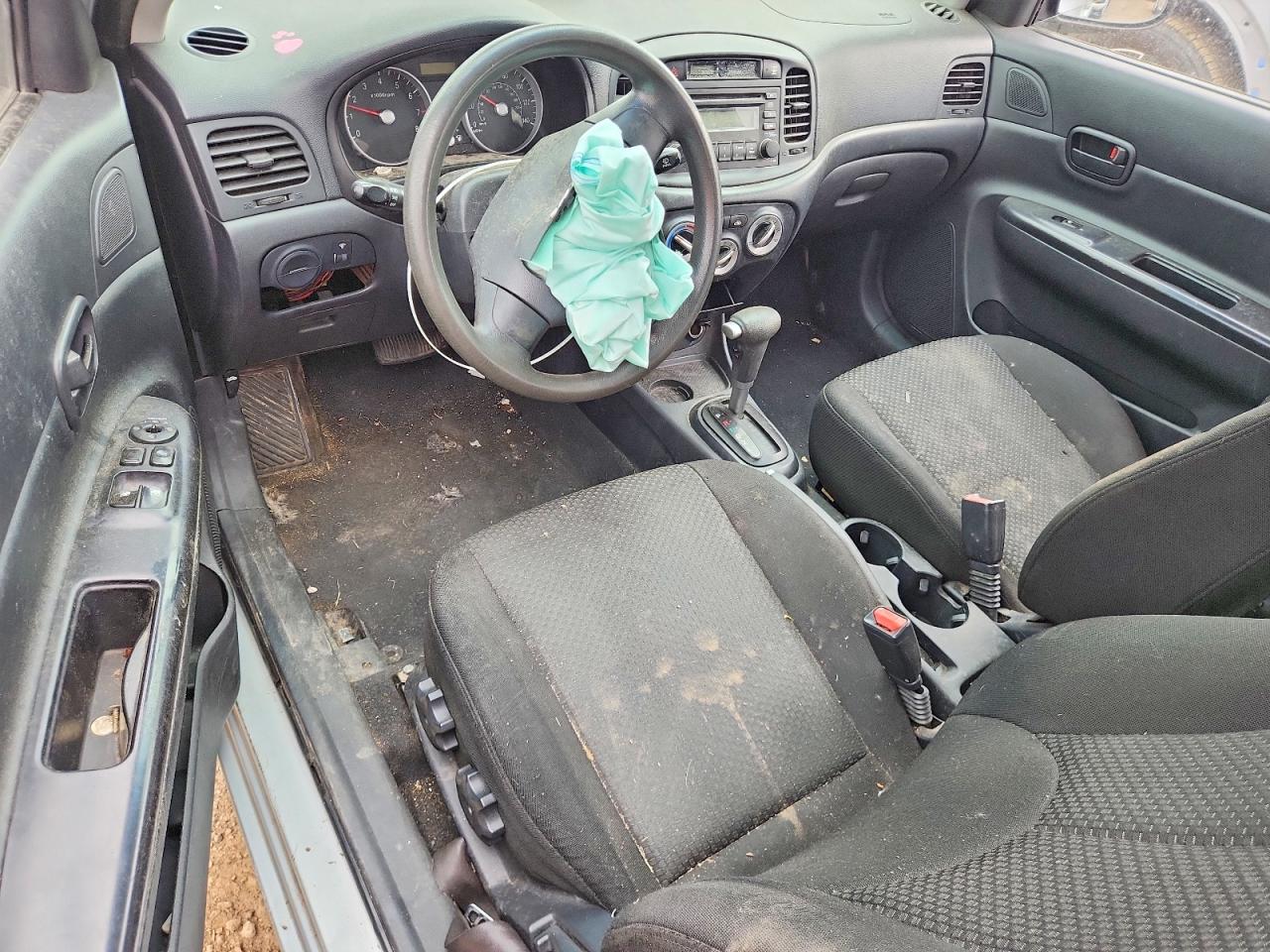2007 Hyundai Accent Gs Silver vin: KMHCM36C27U040230