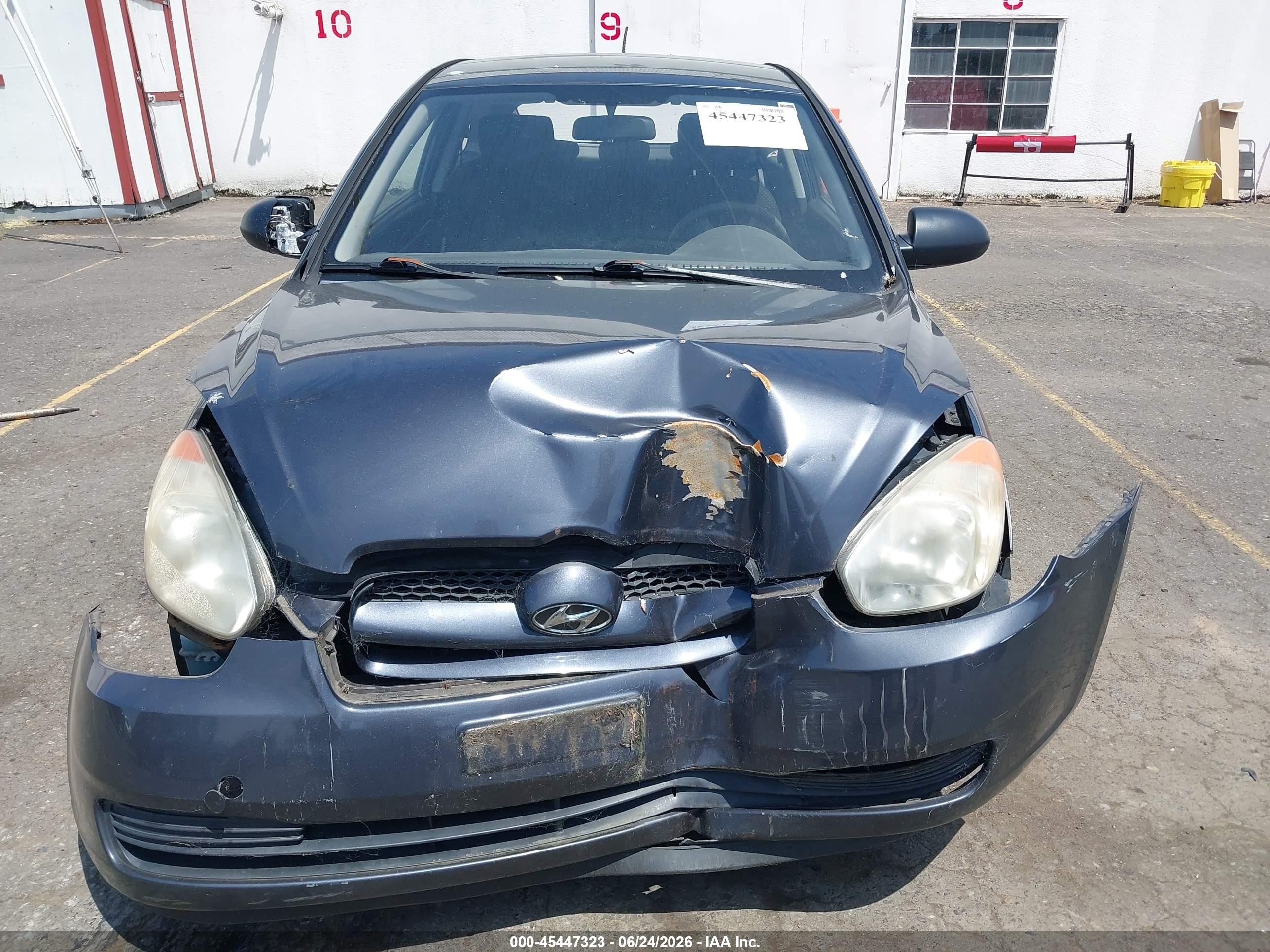 2007 Hyundai Accent Gs Gray vin: KMHCM36C27U049560