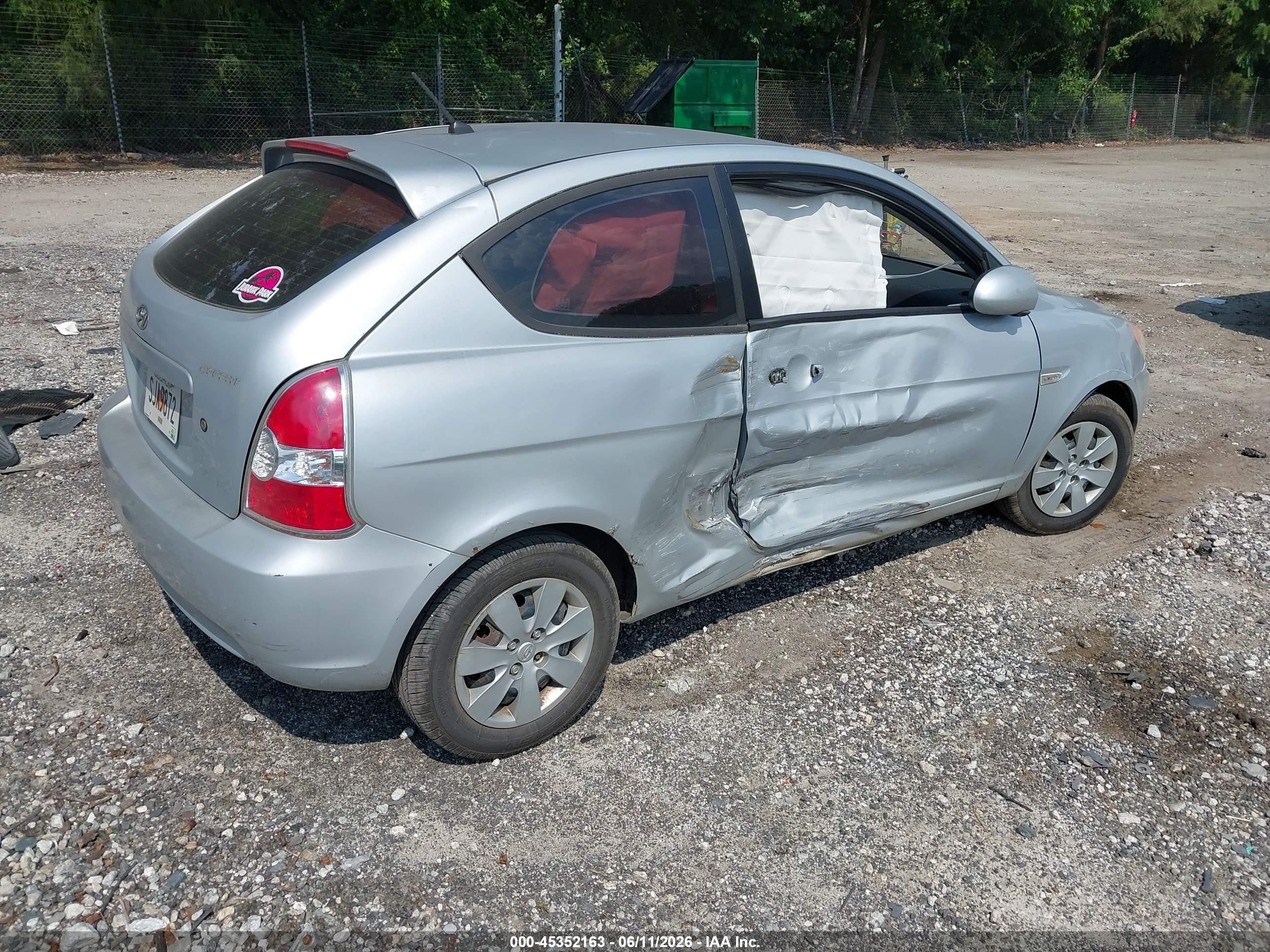 2008 Hyundai Accent Gs Silver vin: KMHCM36C28U072791