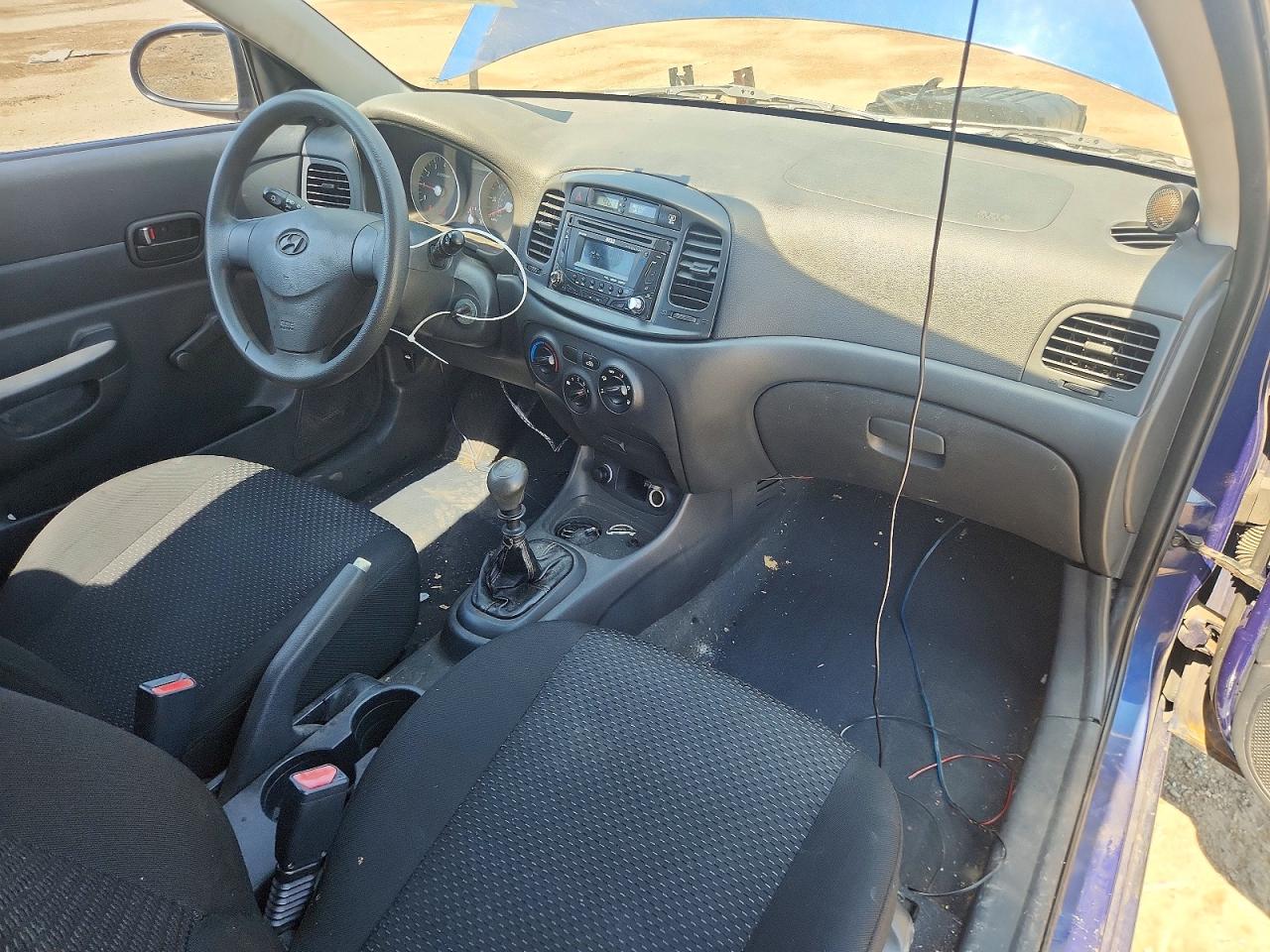 2008 Hyundai Accent Gs Blue vin: KMHCM36C28U096654
