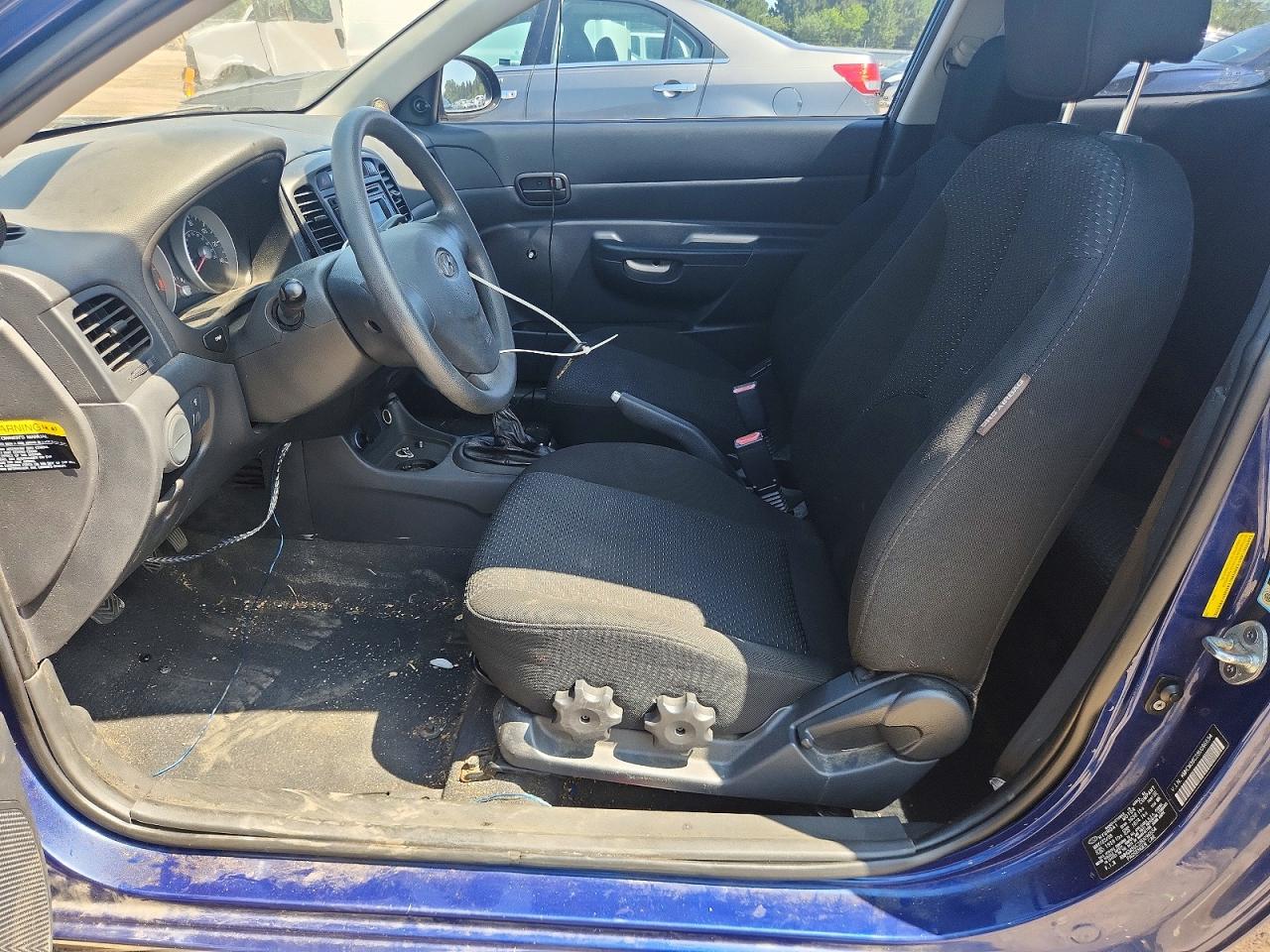2008 Hyundai Accent Gs Blue vin: KMHCM36C28U096654