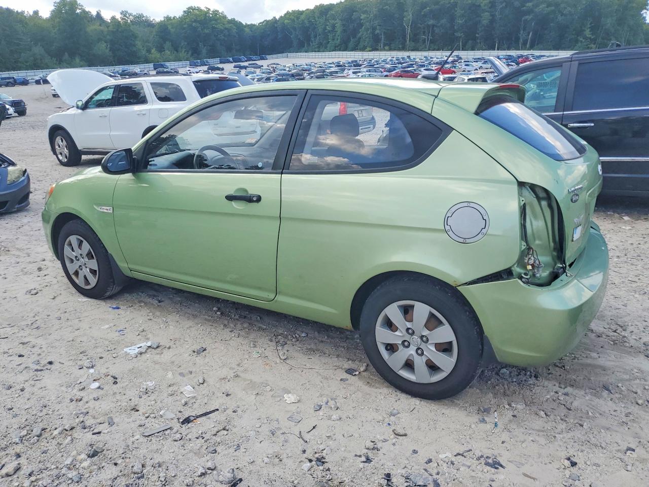 2008 Hyundai Accent Gs Green vin: KMHCM36C28U099179