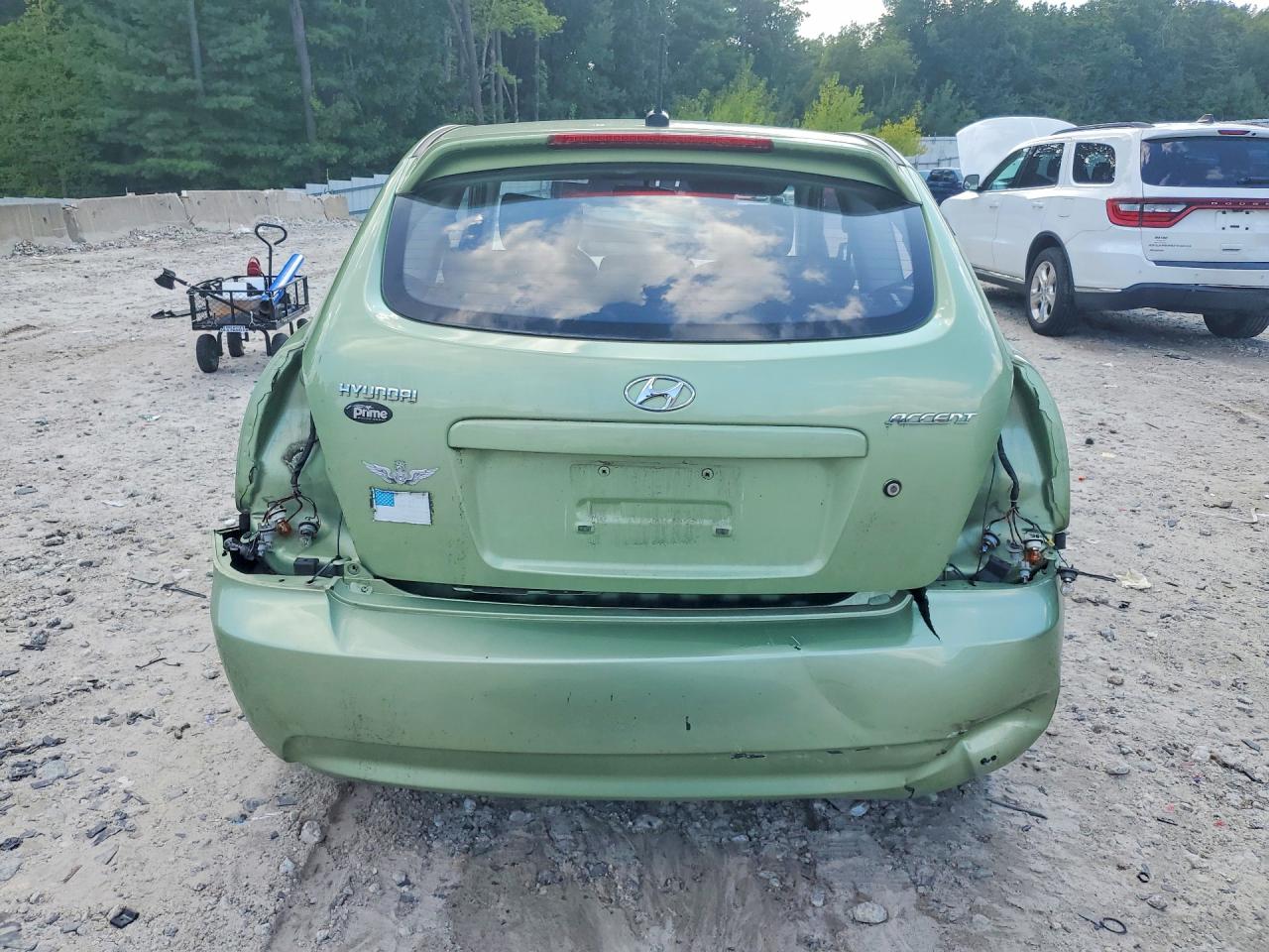 2008 Hyundai Accent Gs Green vin: KMHCM36C28U099179