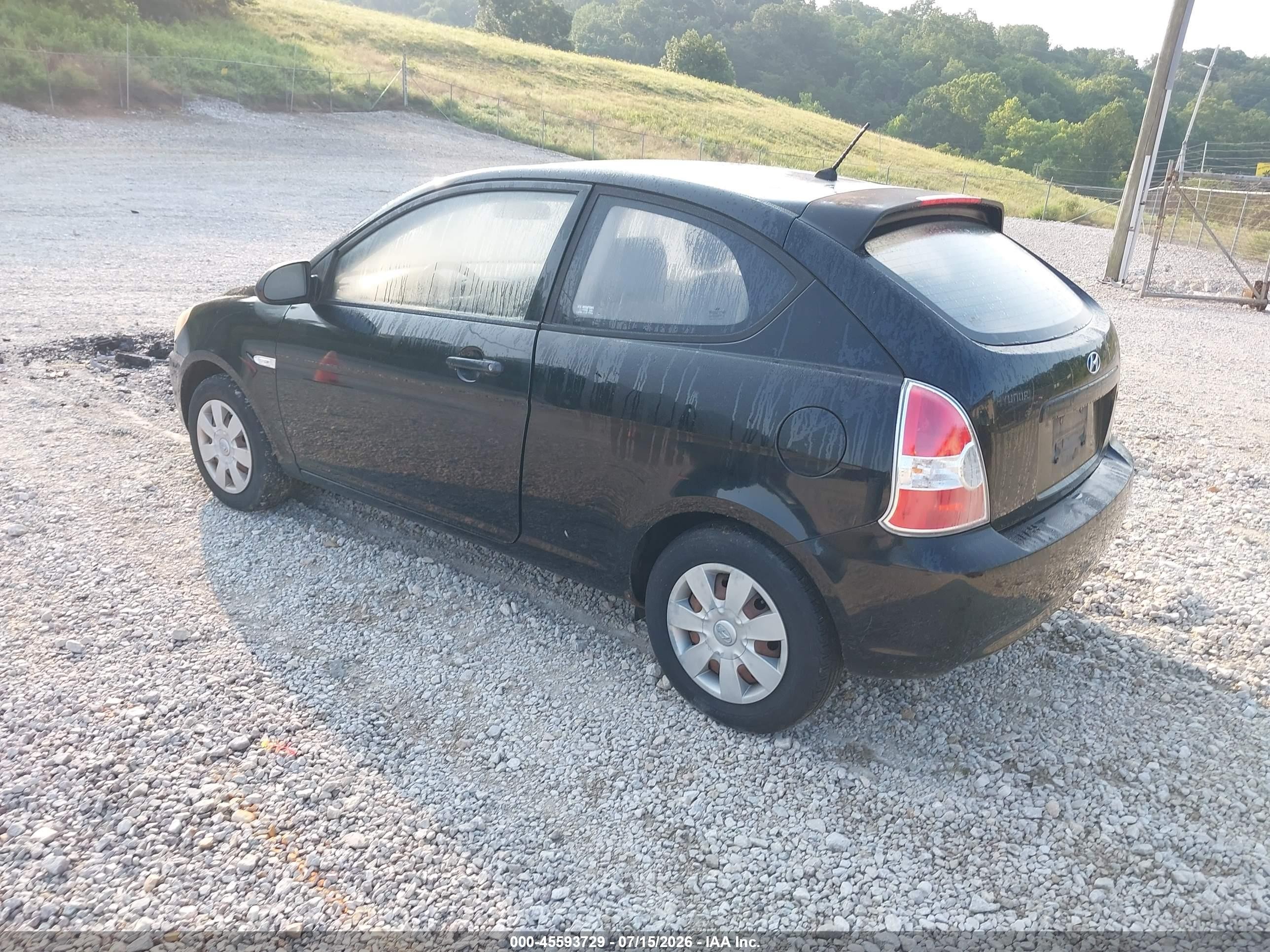 2007 Hyundai Accent Gs Black vin: KMHCM36C37U038647