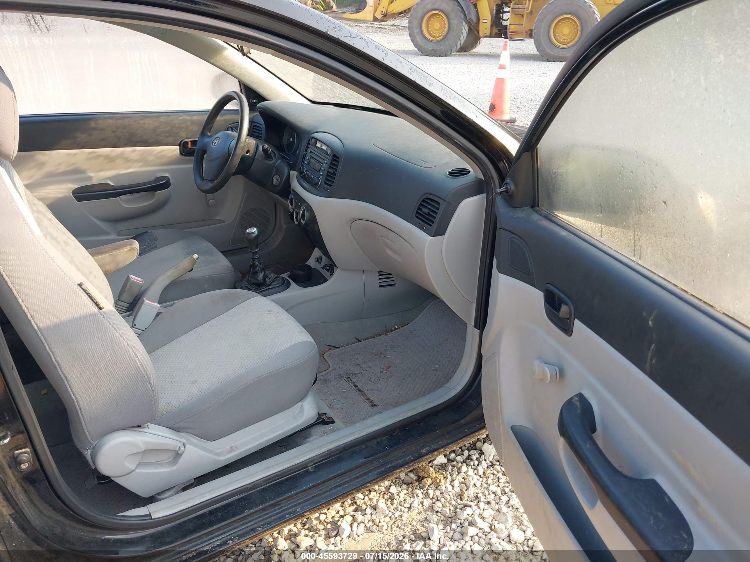 2007 Hyundai Accent Gs Black vin: KMHCM36C37U038647