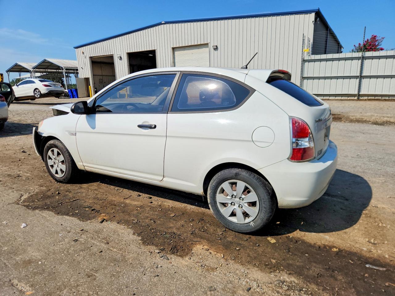 2008 Hyundai Accent Gs White vin: KMHCM36C38U059516