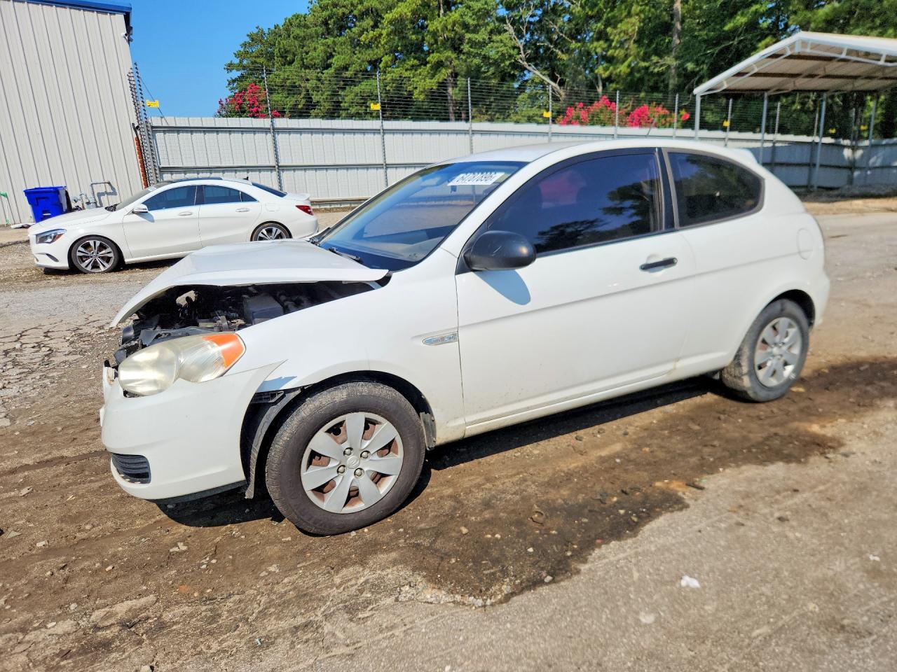 2008 Hyundai Accent Gs White vin: KMHCM36C38U059516