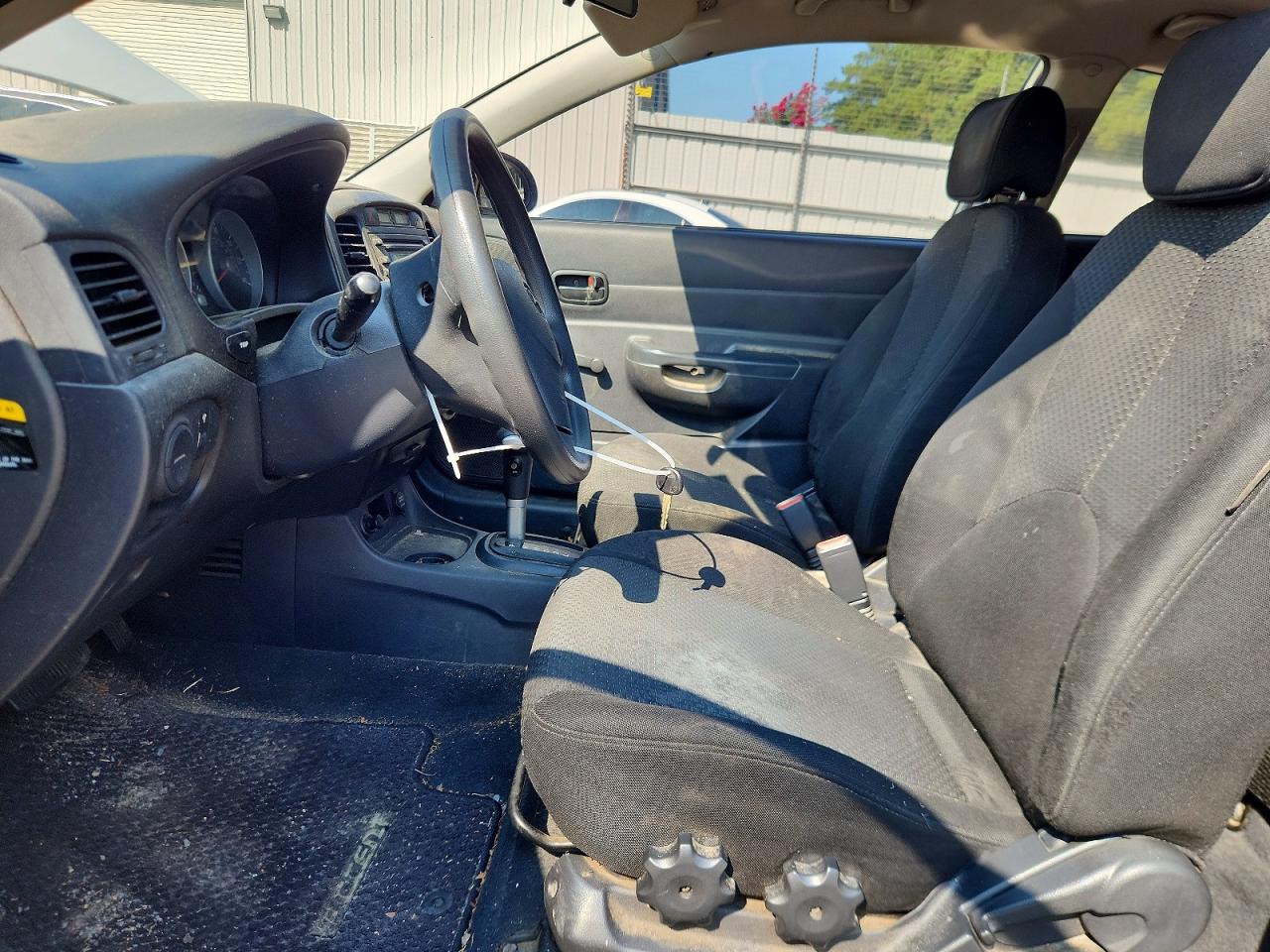 2008 Hyundai Accent Gs White vin: KMHCM36C38U059516