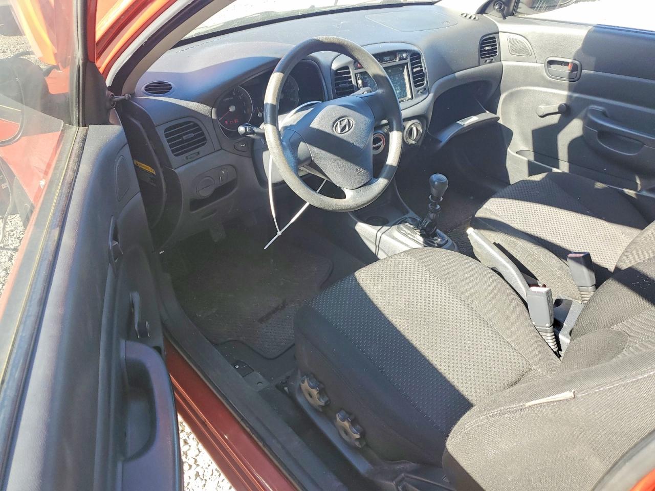 2008 Hyundai Accent Orange vin: KMHCM36C38U086604