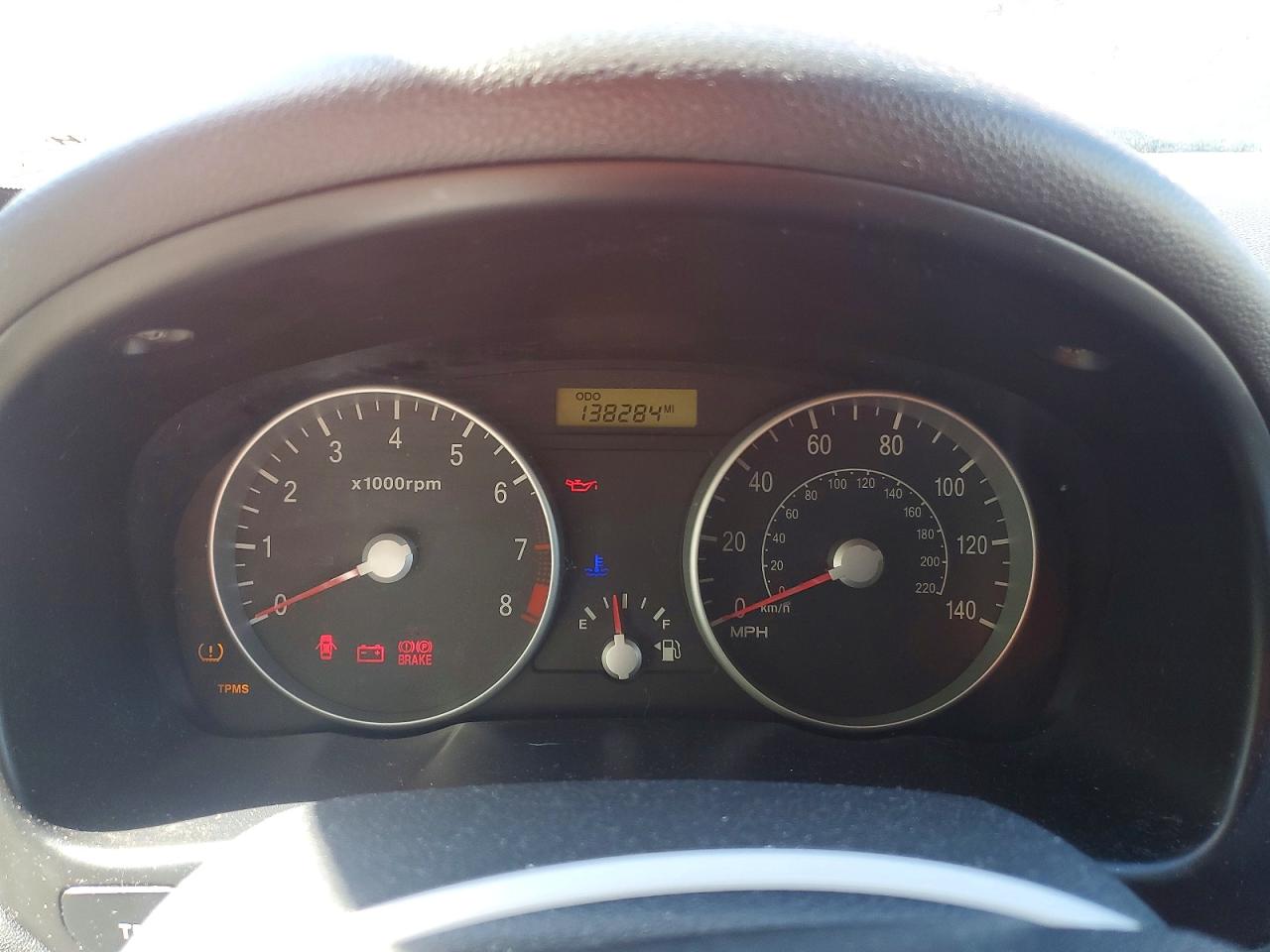 2008 Hyundai Accent Orange vin: KMHCM36C38U086604