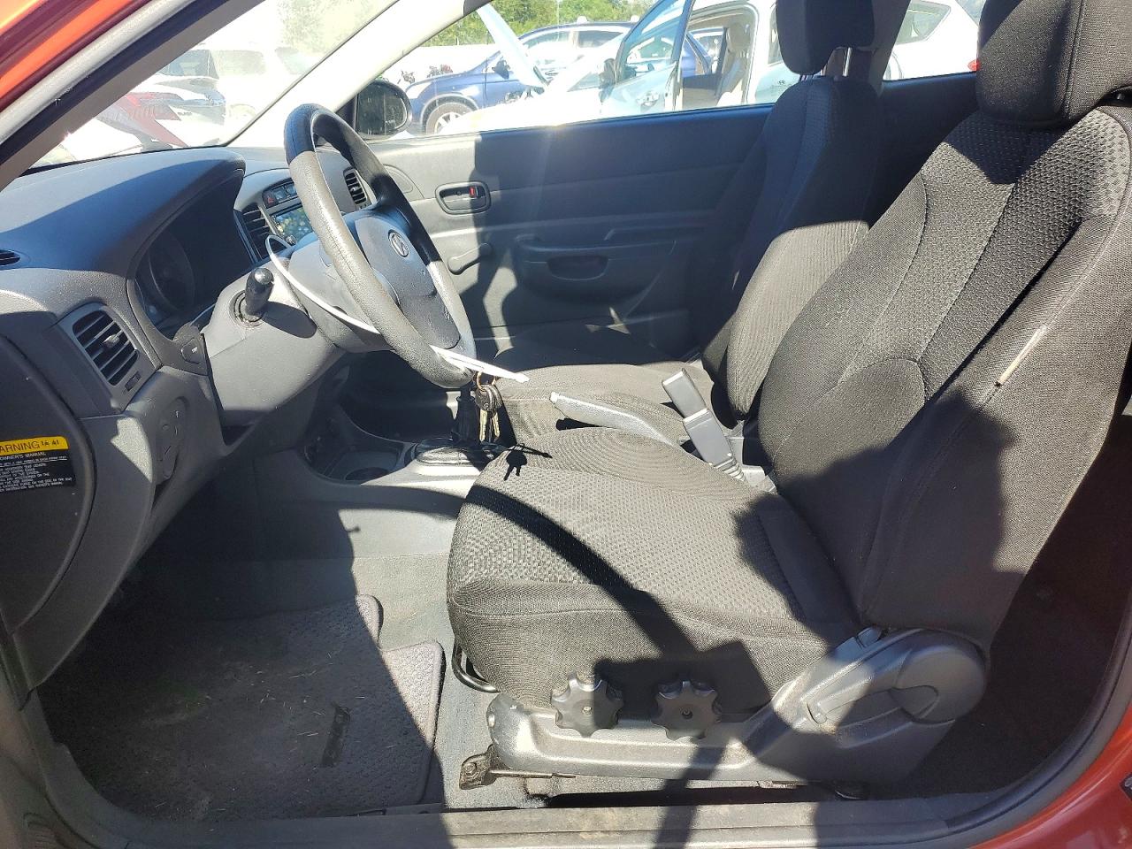 2008 Hyundai Accent Orange vin: KMHCM36C38U086604