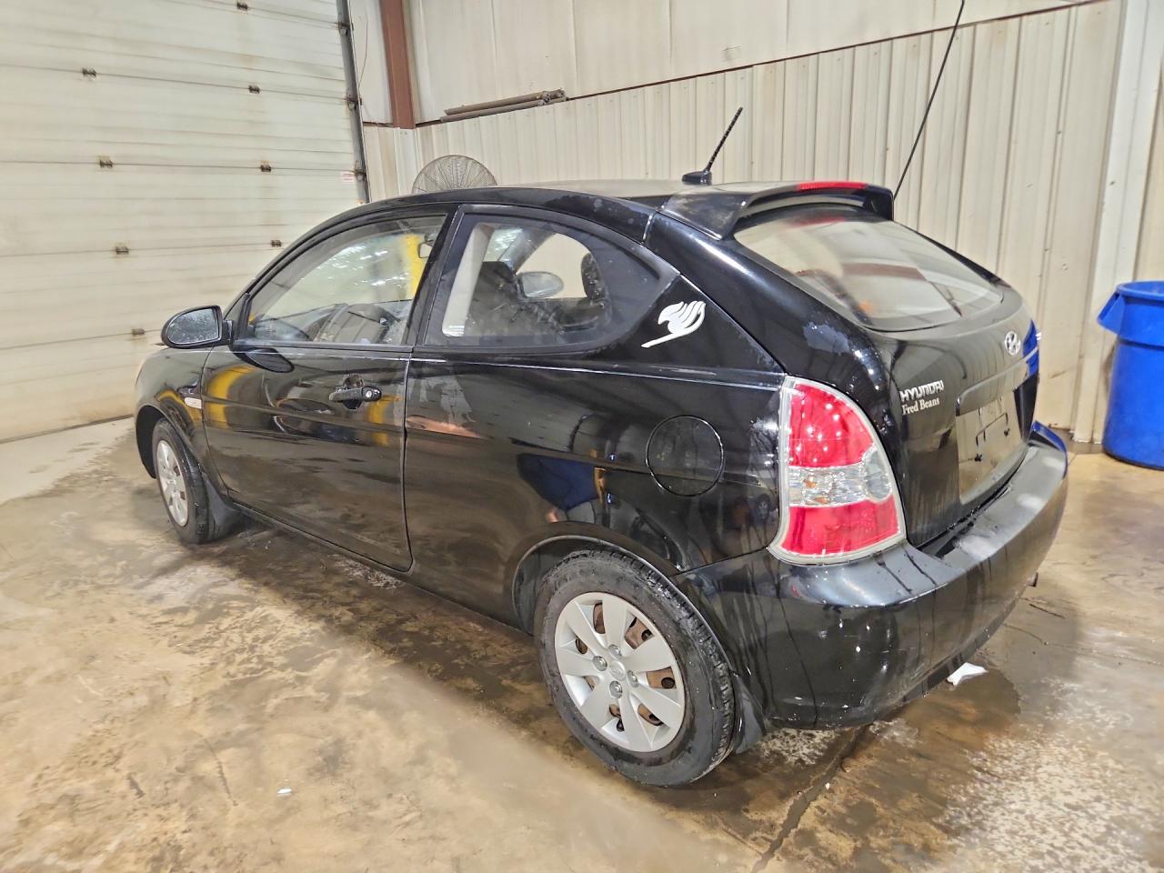 2009 Hyundai Accent Gs Black vin: KMHCM36C39U138184