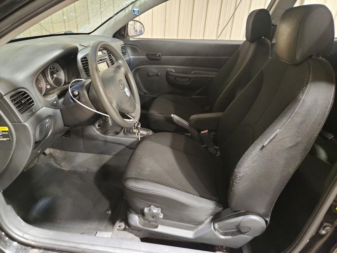 2009 Hyundai Accent Gs Black vin: KMHCM36C39U138184