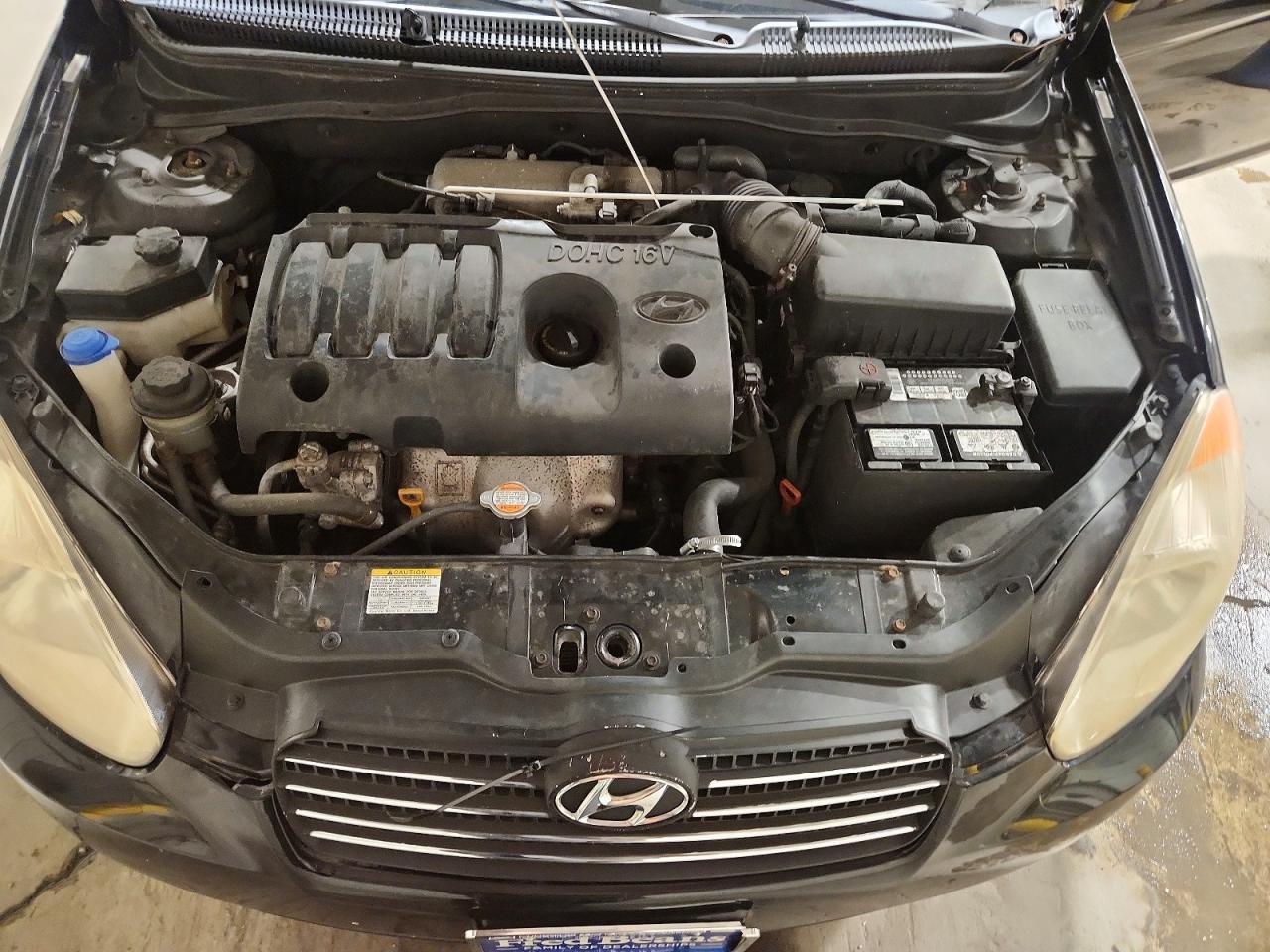 2009 Hyundai Accent Gs Black vin: KMHCM36C39U138184