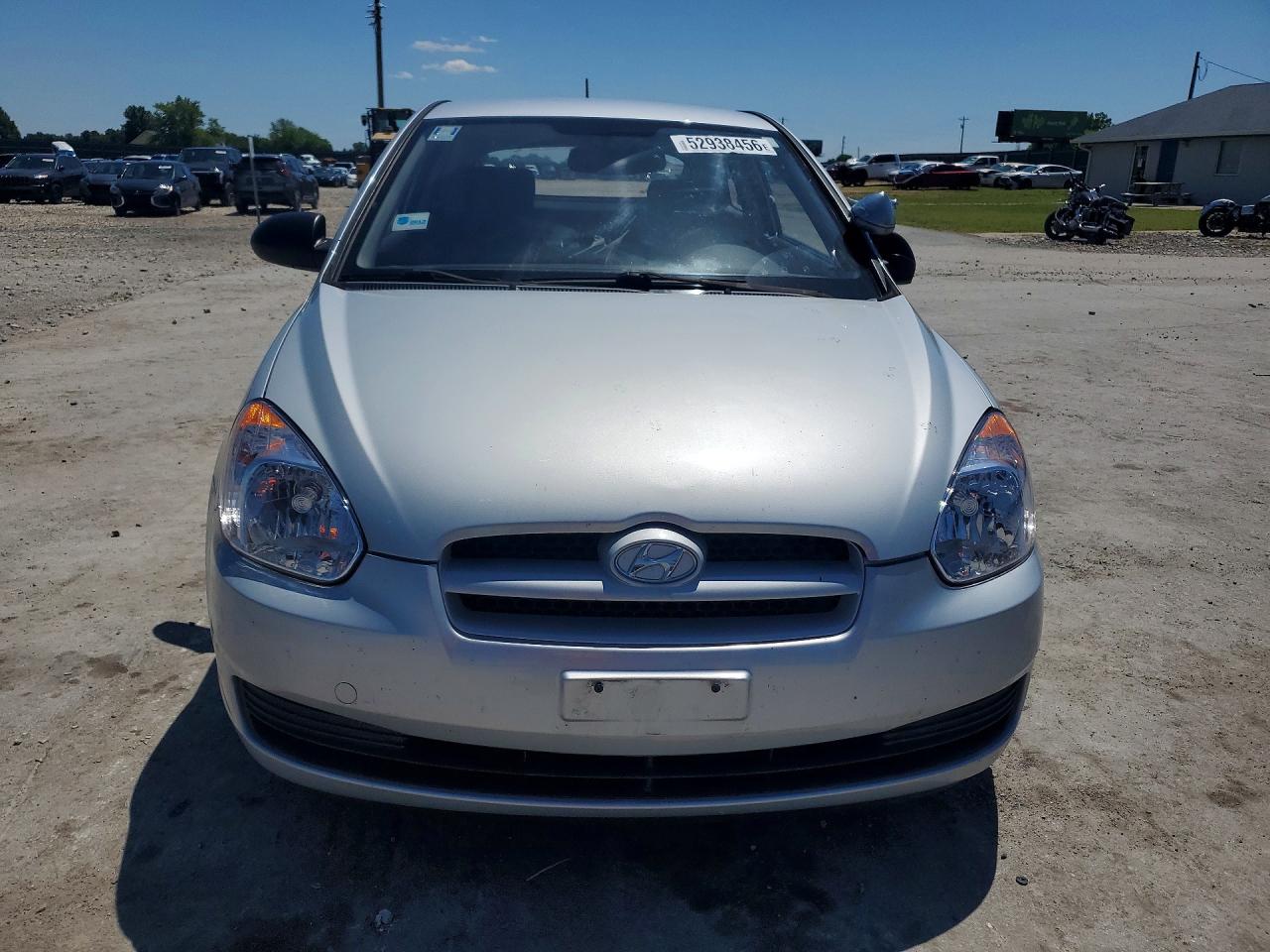 2007 Hyundai Accent Gs Silver vin: KMHCM36C47U016480