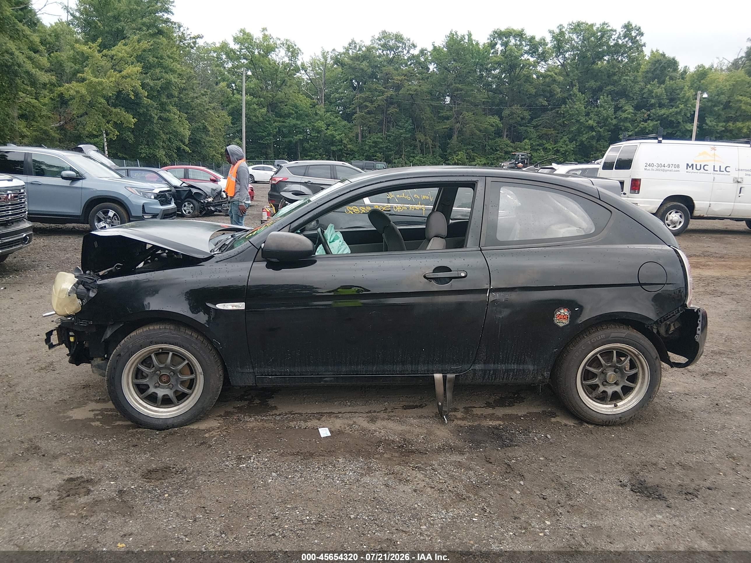 2007 Hyundai Accent Gs Black vin: KMHCM36C47U039225