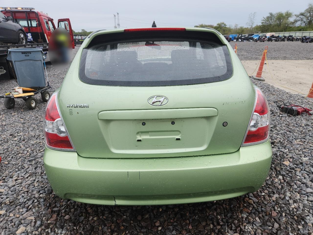 2007 Hyundai Accent Gs Green vin: KMHCM36C47U054646