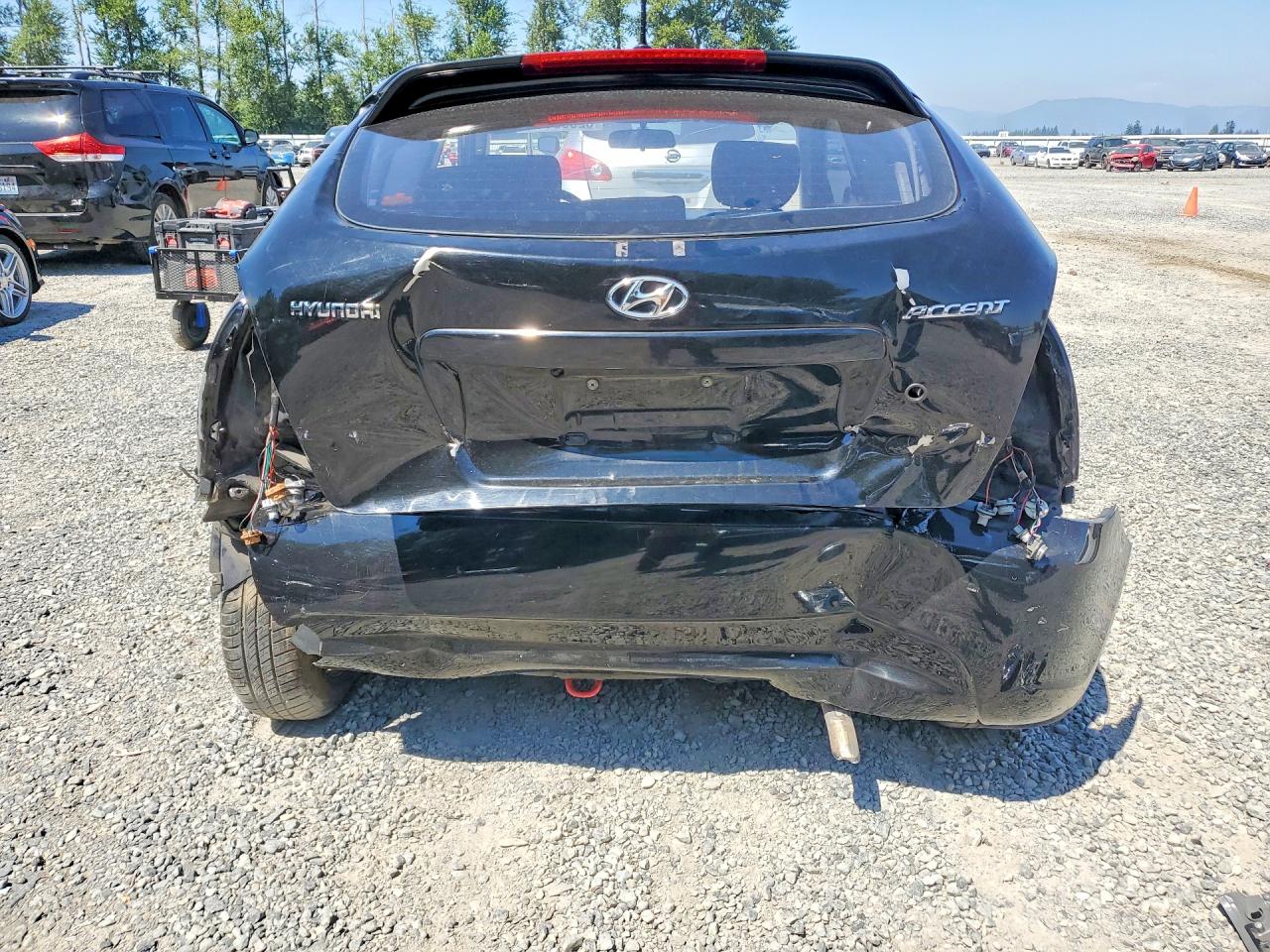 2008 Hyundai Accent Gs Black vin: KMHCM36C48U086031