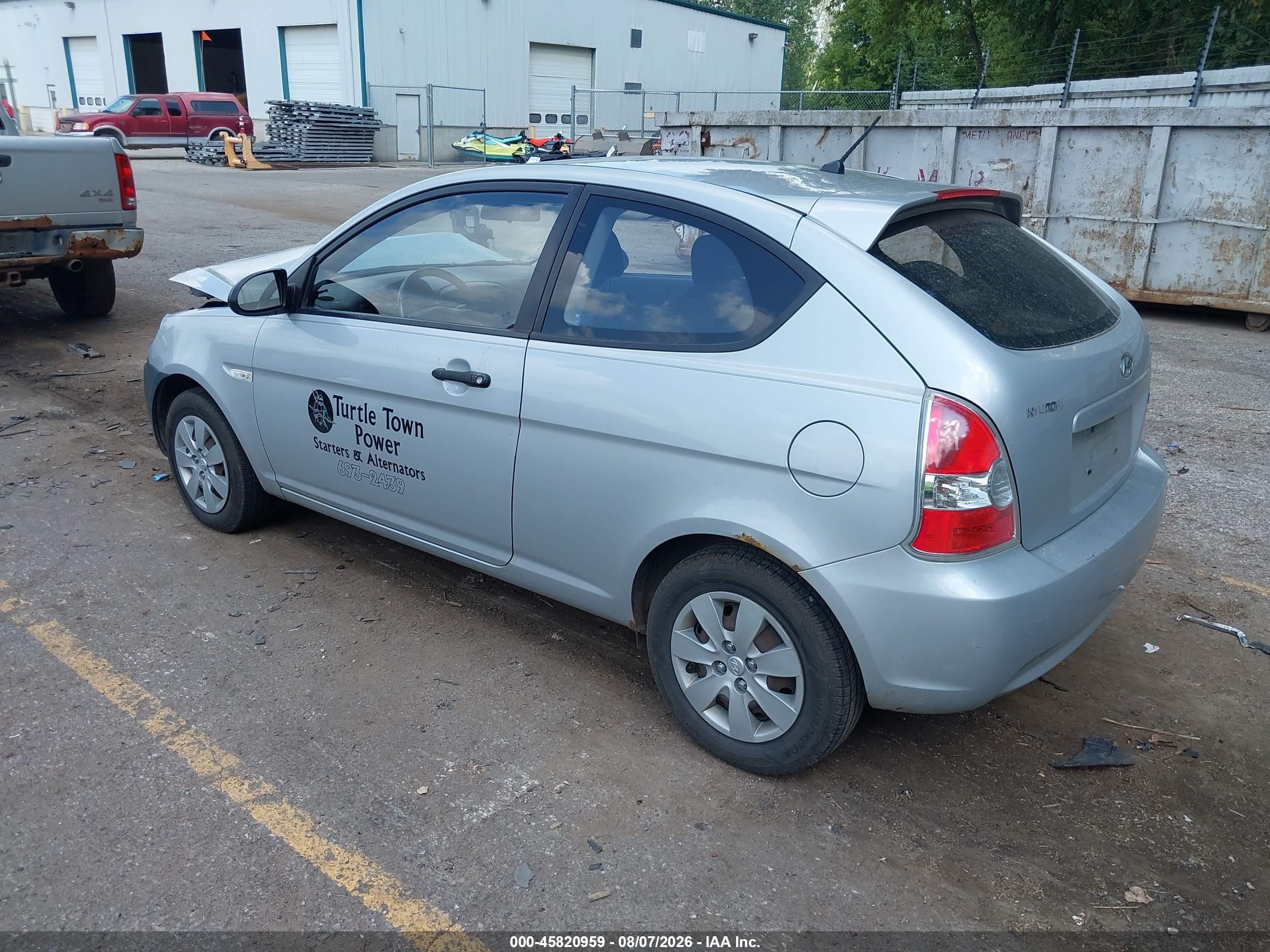 2008 Hyundai Accent Gs Silver vin: KMHCM36C58U063163
