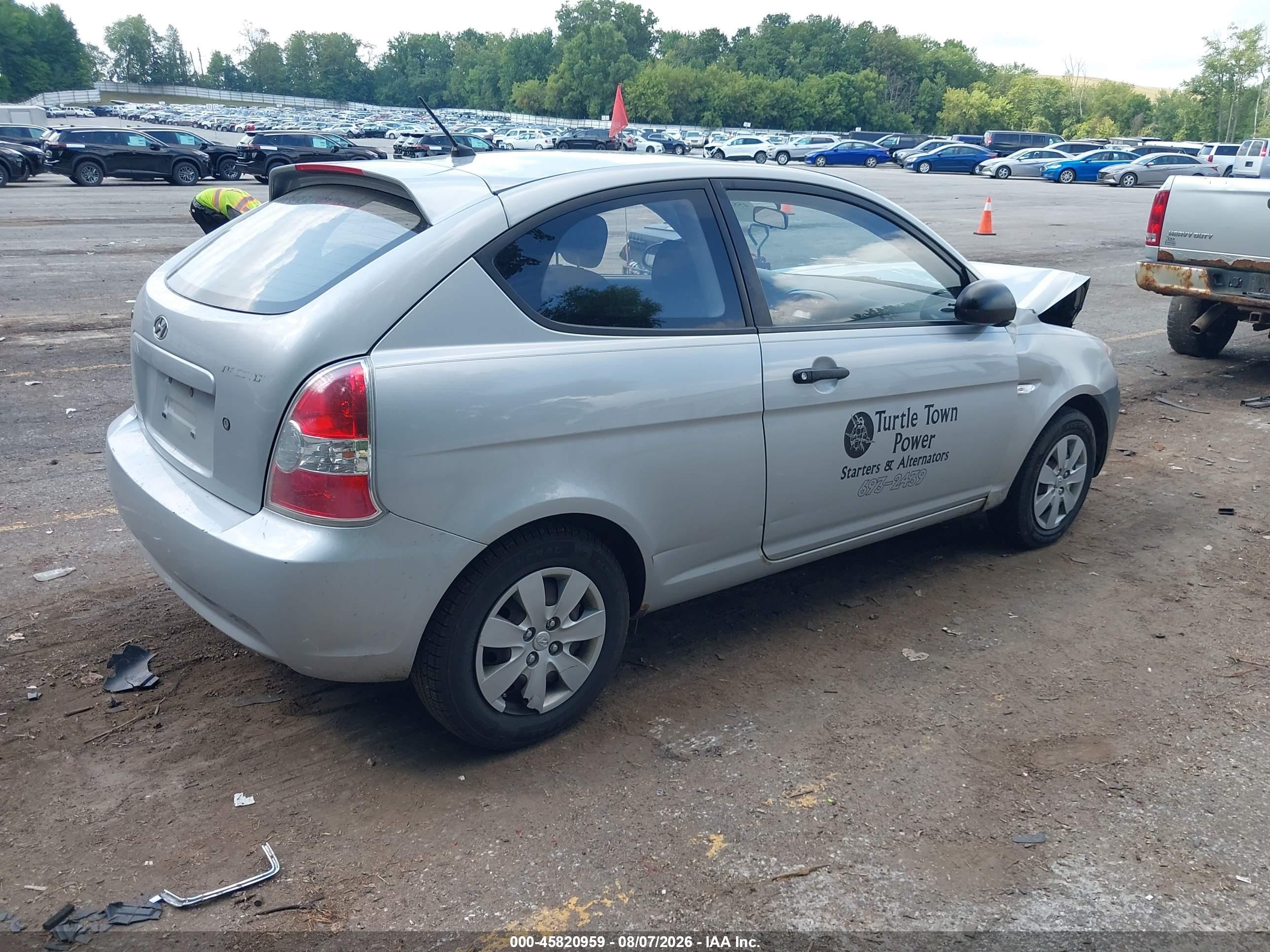 2008 Hyundai Accent Gs Silver vin: KMHCM36C58U063163