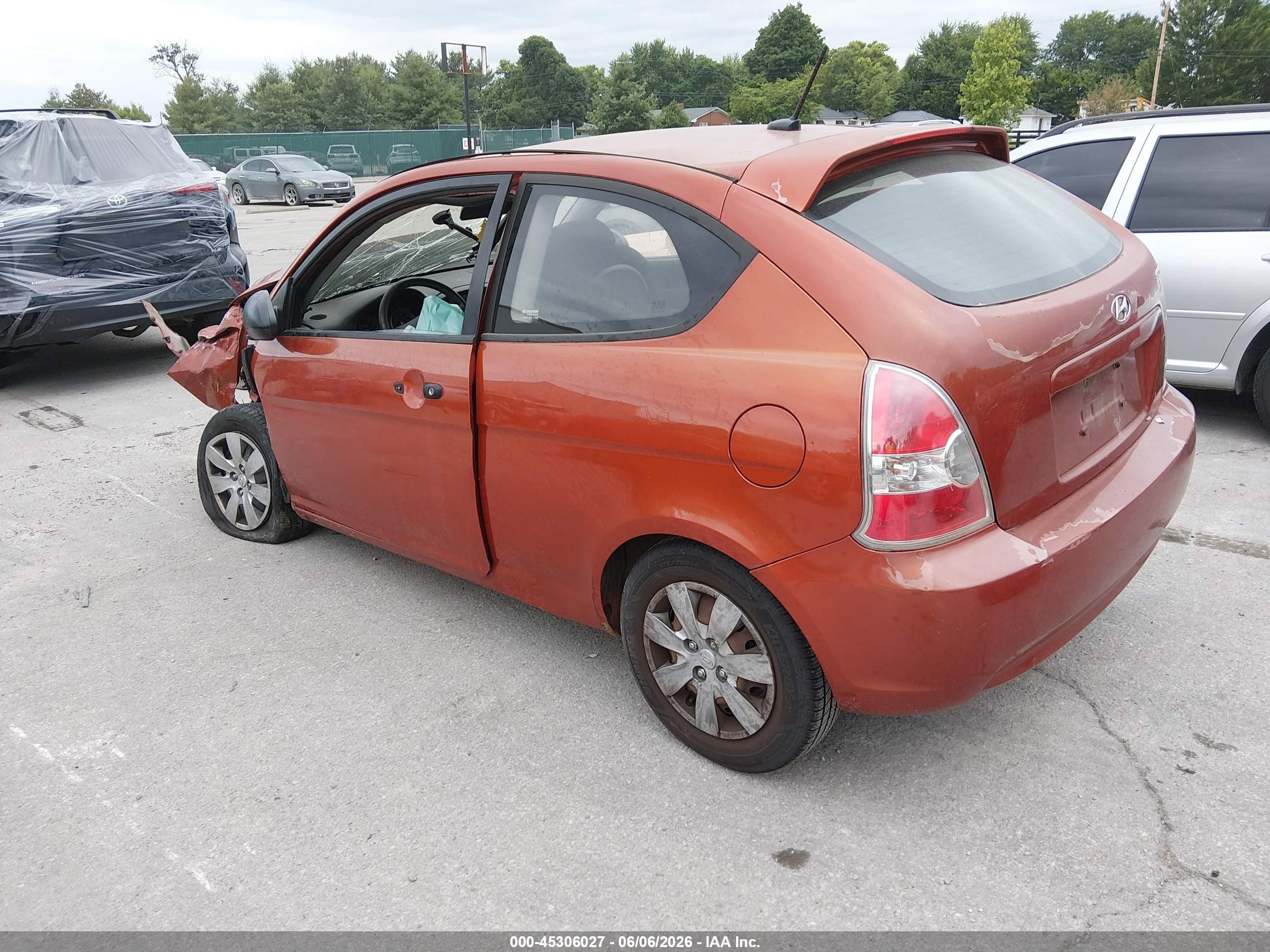 2009 Hyundai Accent Gs Orange vin: KMHCM36C59U106613